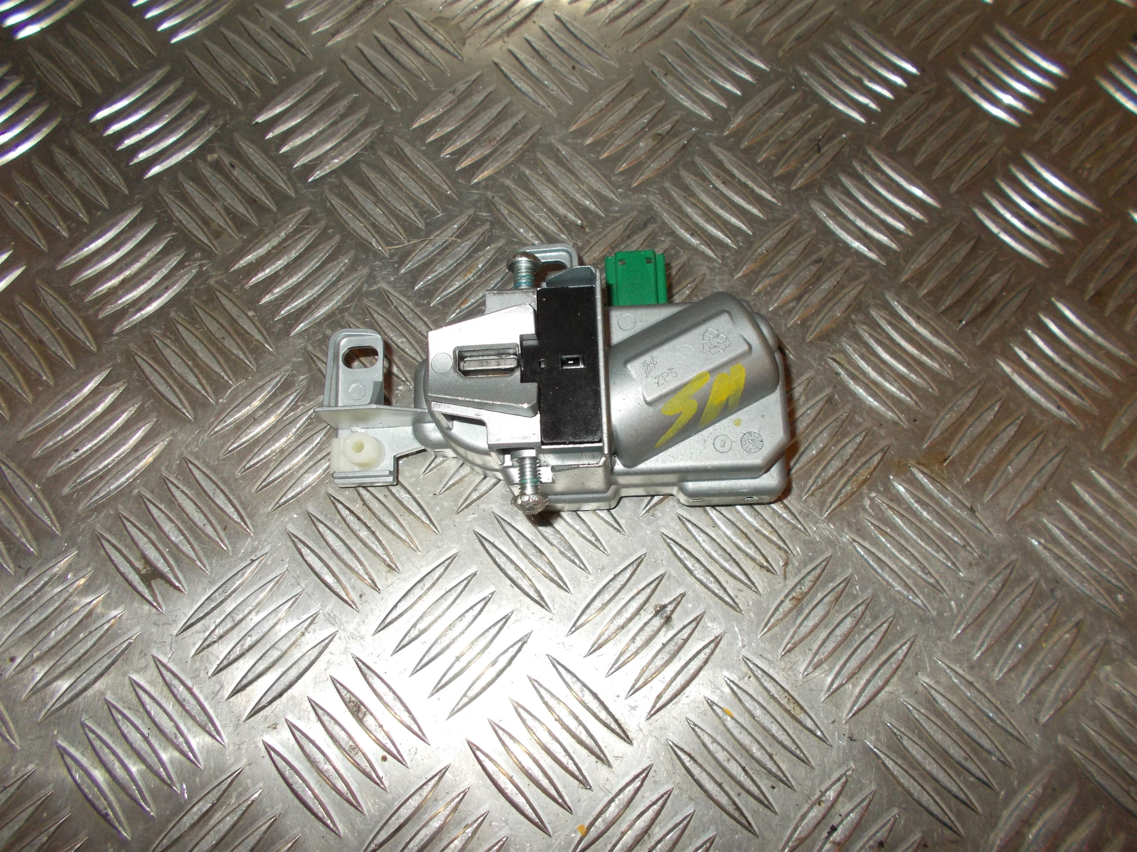 Volvo V70 Ratlås Med OEM Nr. P31340734 Fra Volvo Ophugger