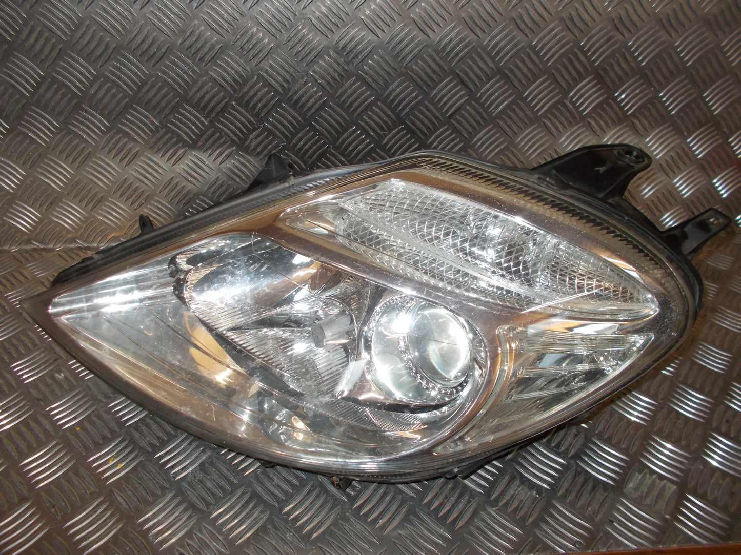 Citroen C8 Forlygte Med OEM Nr. 1494316080 Fra Citroen Ophugger