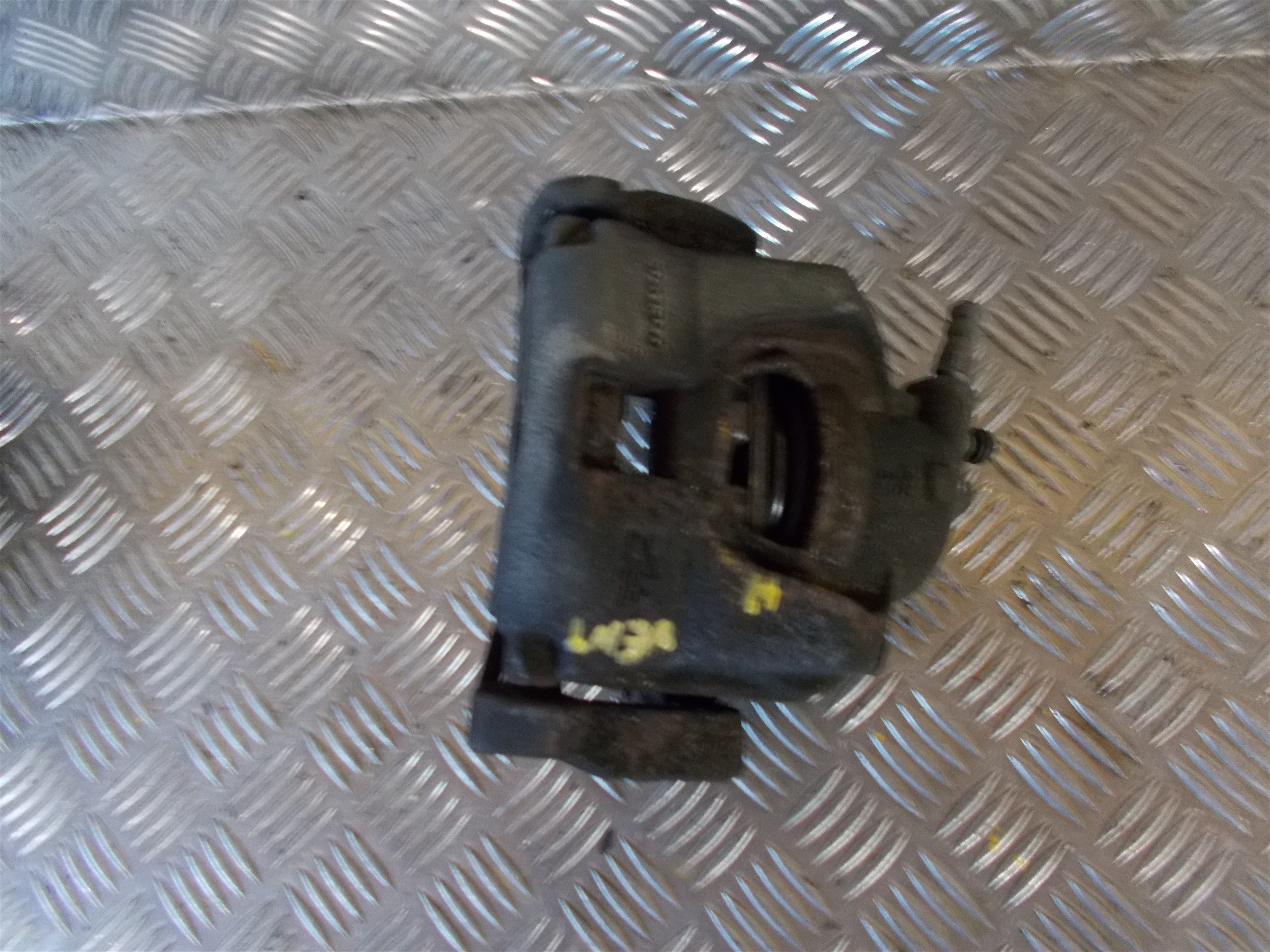 Volvo V70 Bremsekaliber Hf Med OEM Nr. 8603754 Fra Volvo Ophugger