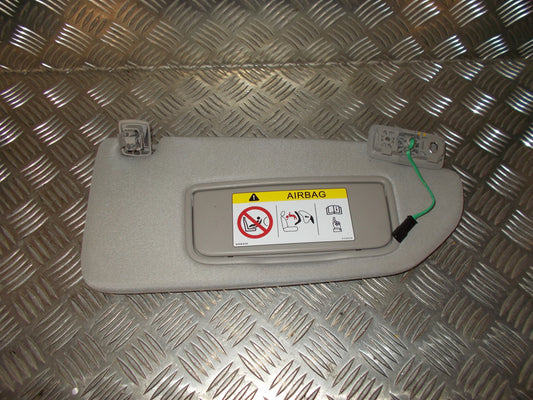 Volvo V70 Solskærm Med OEM Nr. 39823357 Fra Volvo Ophugger