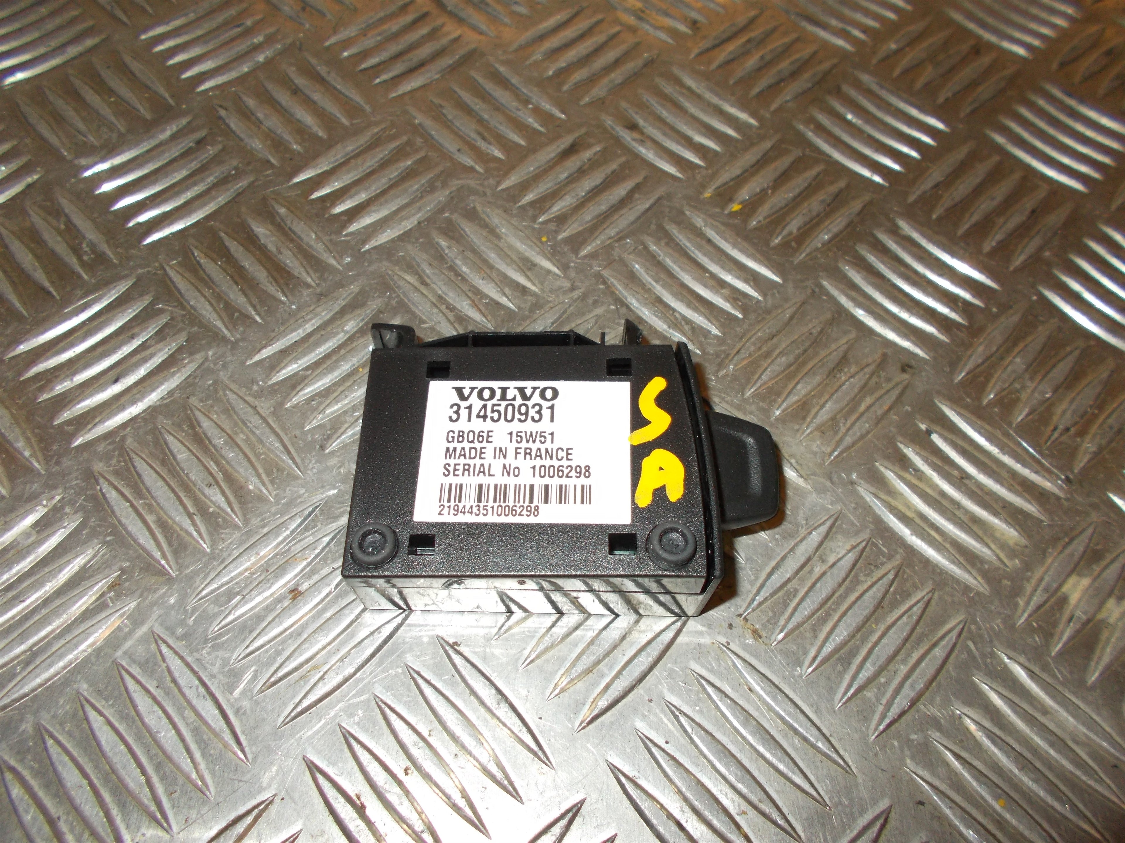 Volvo V70 Radio Div. Tilbehør Med OEM Nr. 31450931 Fra Volvo Ophugger
