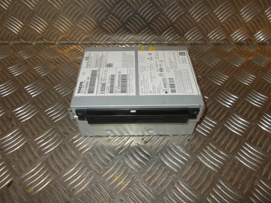 Volvo V70 Radio M/Cd Med OEM Nr. 31466821AA Fra Volvo Ophugger