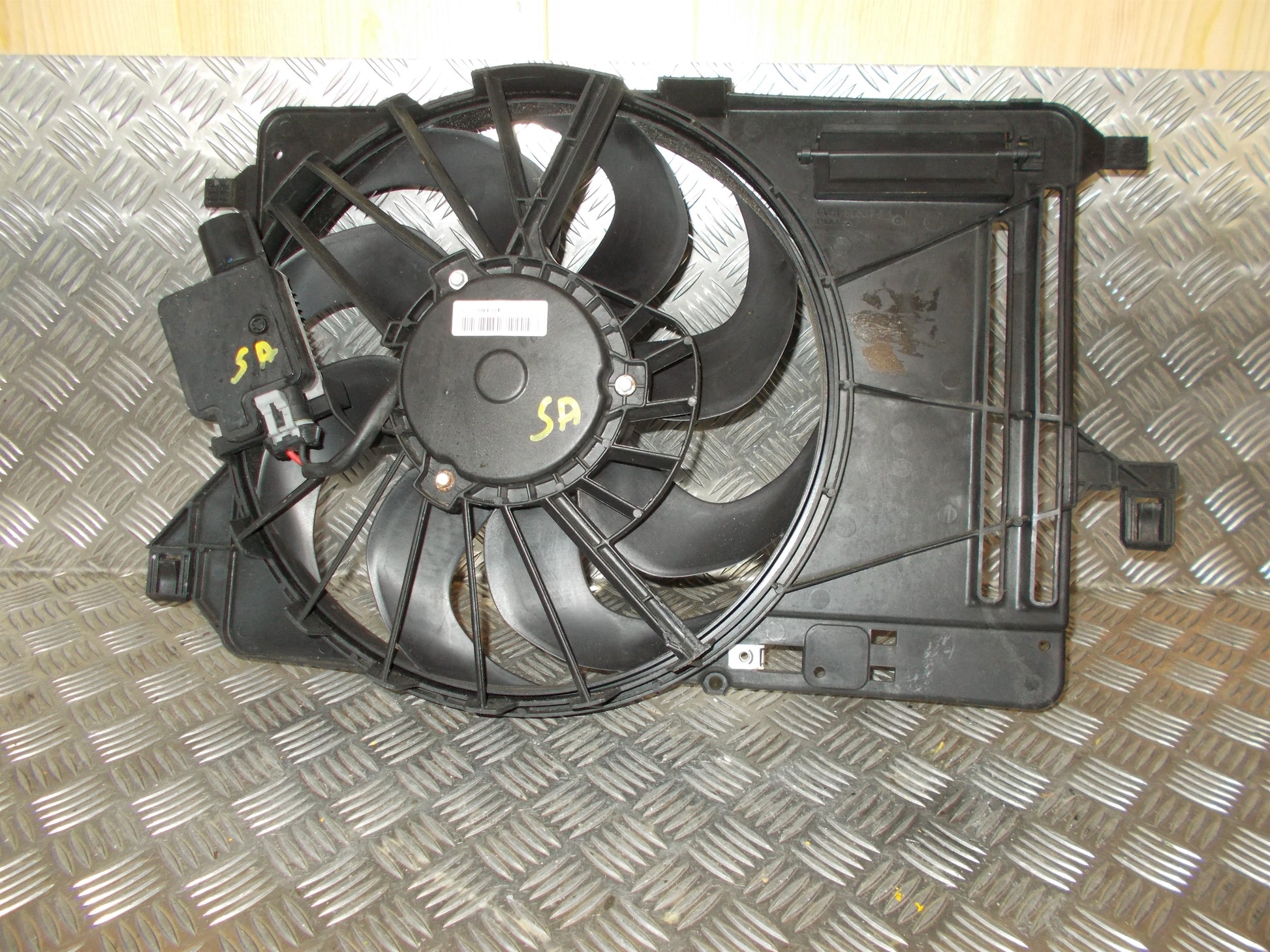 Ford C‑Max 2 Kølerblæser El Med OEM Nr. CV618C607VA Fra Ford Ophugger