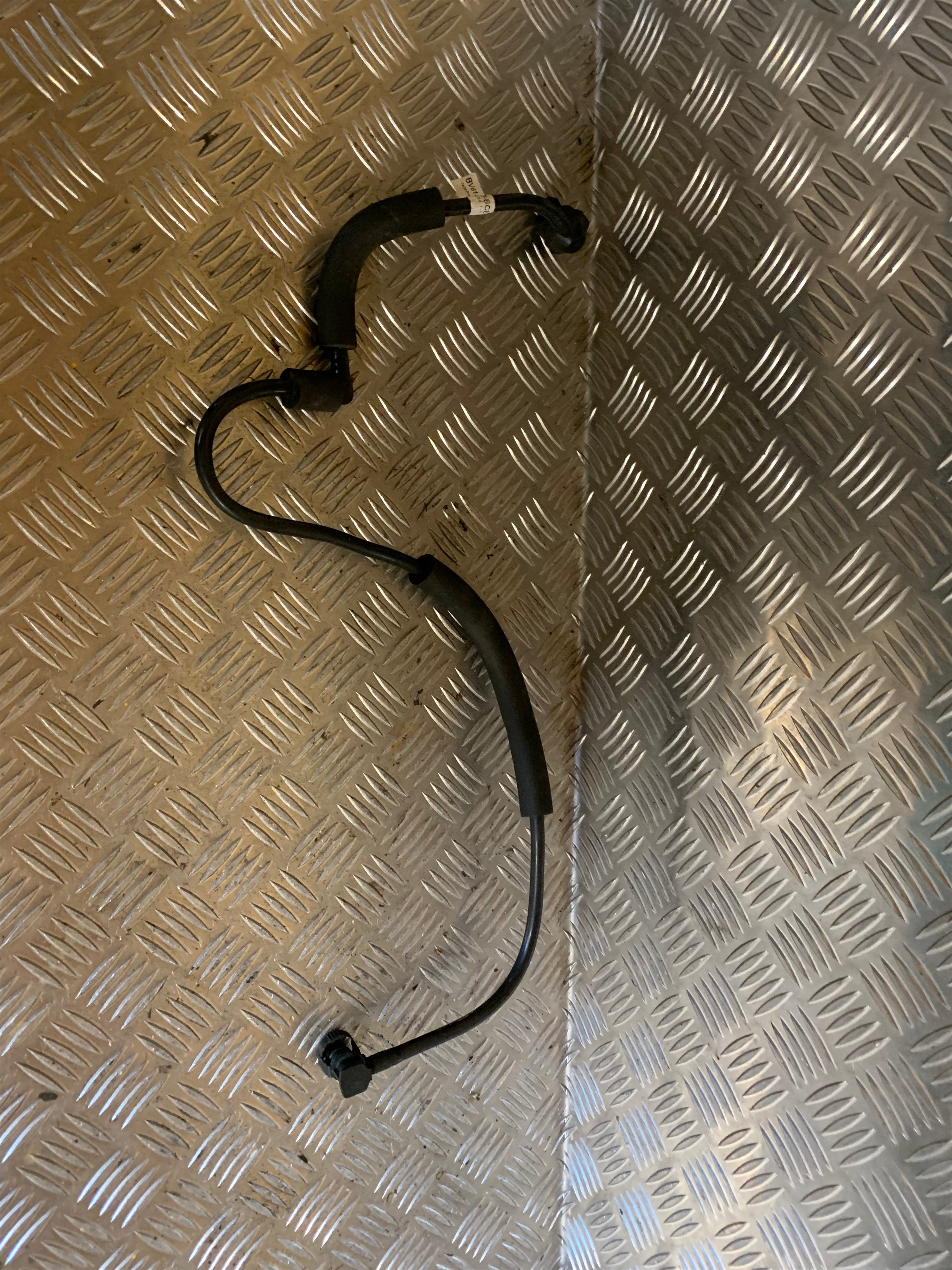 Ford C-Max 2 Vacuum Ventil Med OEM Nr. BV612420BCE Fra Ford Ophugger