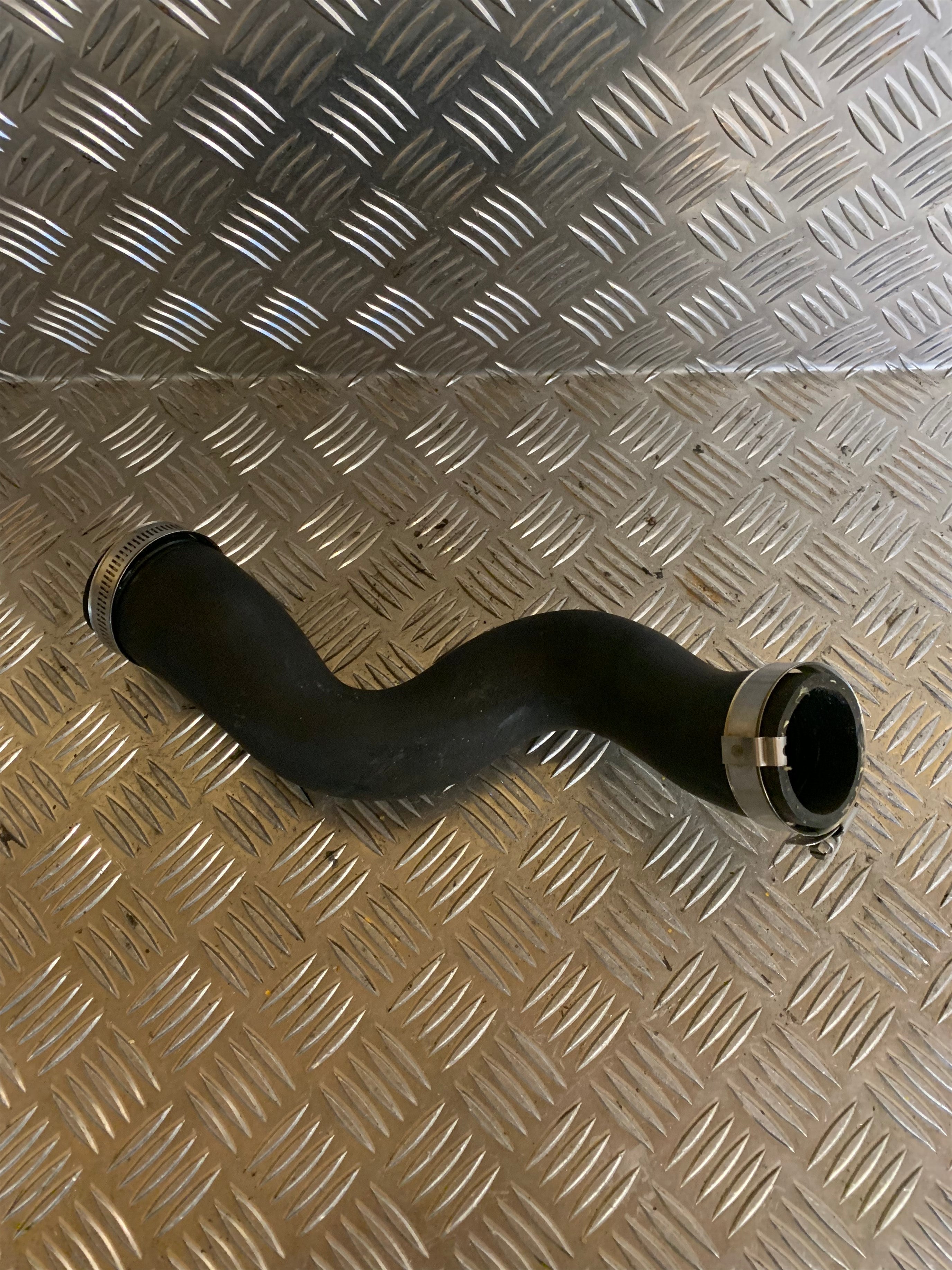 Ford C-Max 2 Turbo/Intercool. Slanger Med OEM Nr. CV616K863AF Fra Ford Ophugger