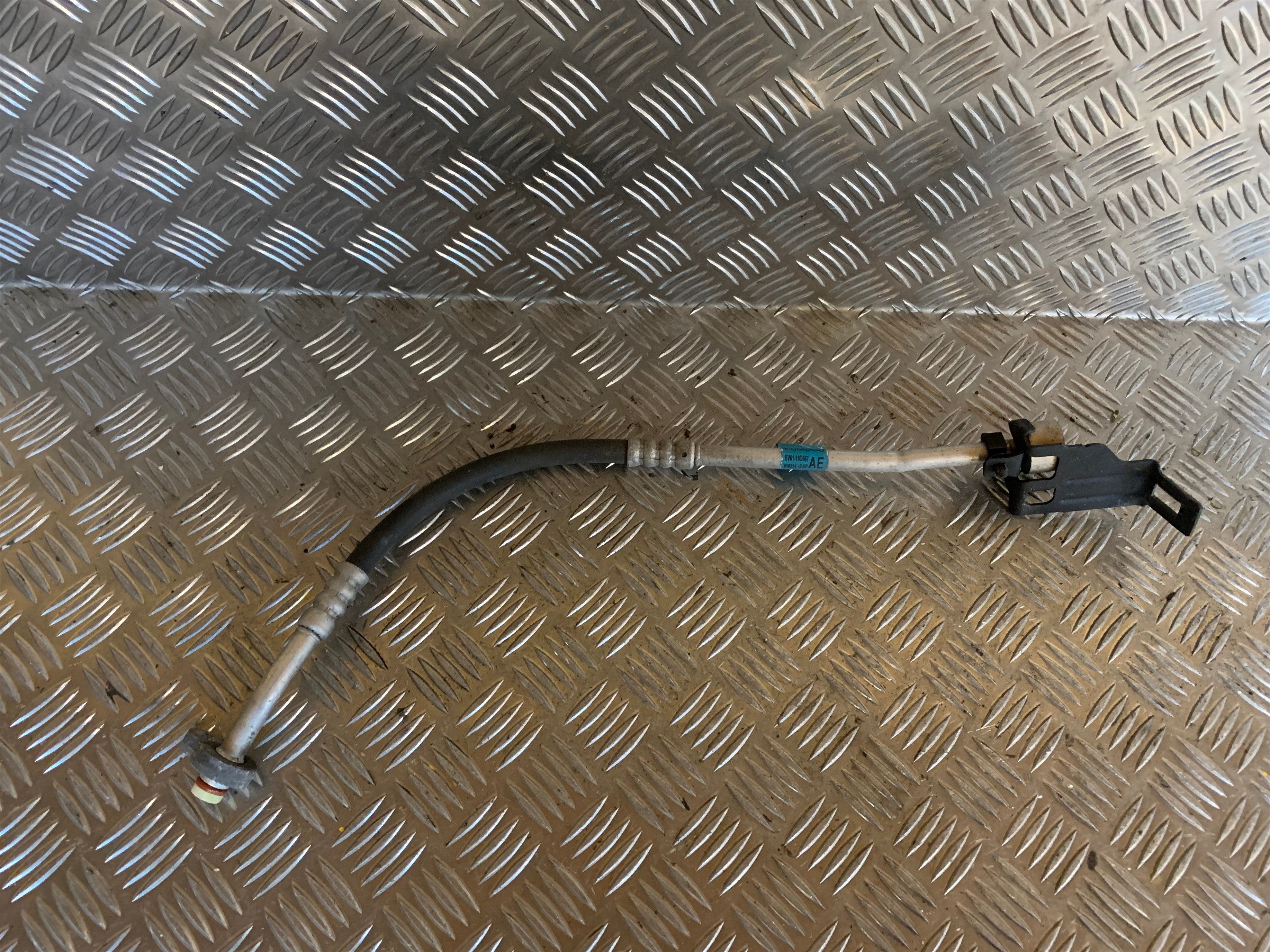 Ford C-Max 2 Aircond. Rør/Slang/Ventiler Med OEM Nr. BV6119D567AE Fra Ford Ophugger