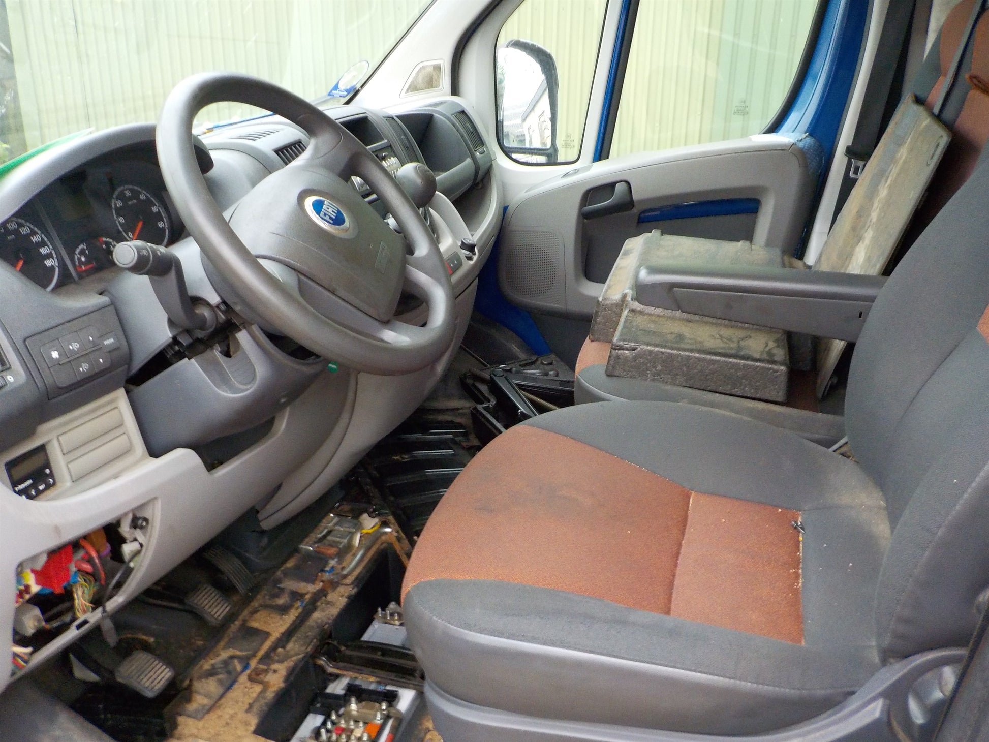 Fiat Ducato Pluk-Selv-Bil Med OEM Nr. Ophugger Fra Fiat Ophugger