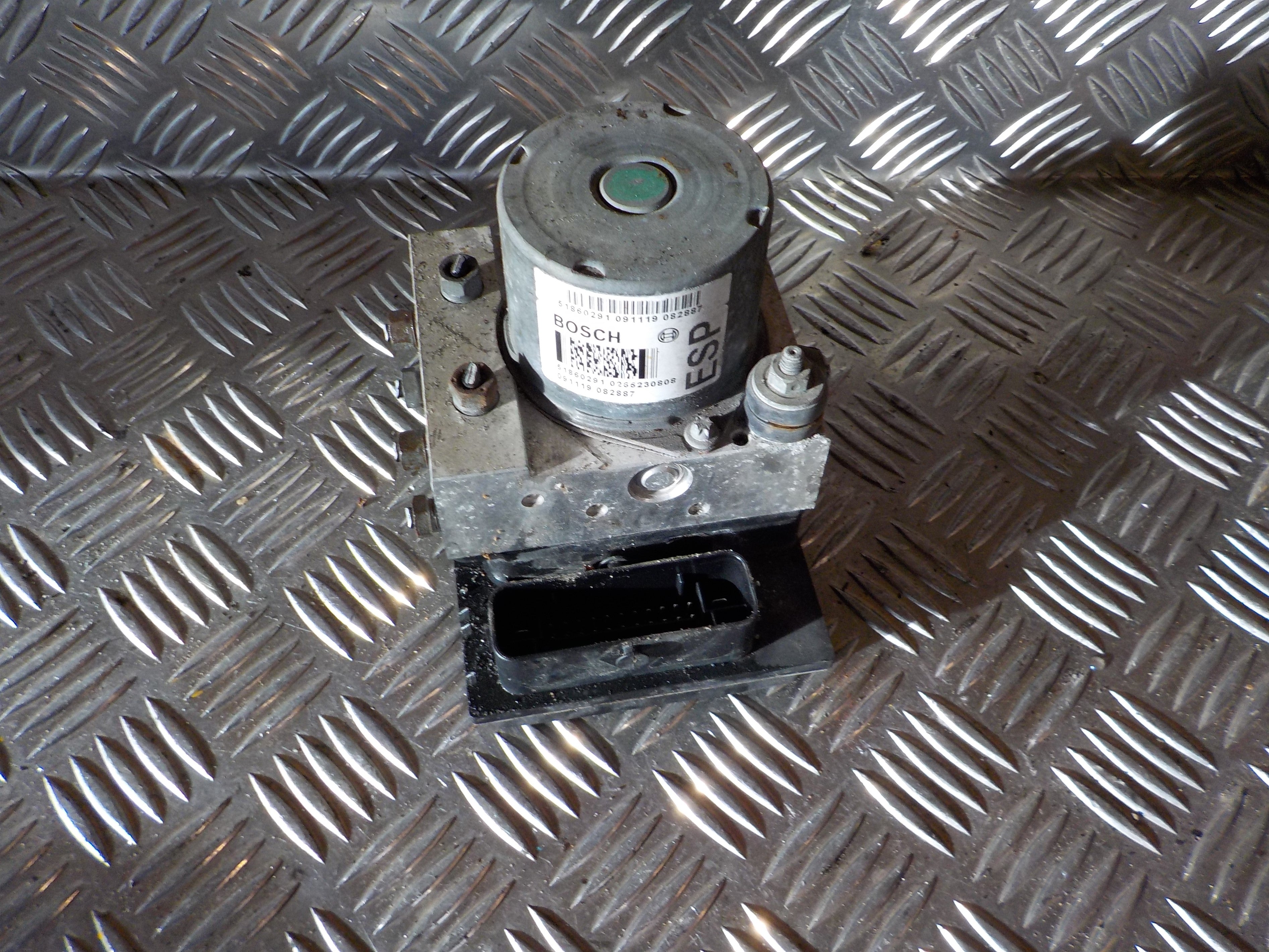 Fiat Punto Evo ABS Pumpe Med OEM Nr. 51860291 Fra Fiat Ophugger