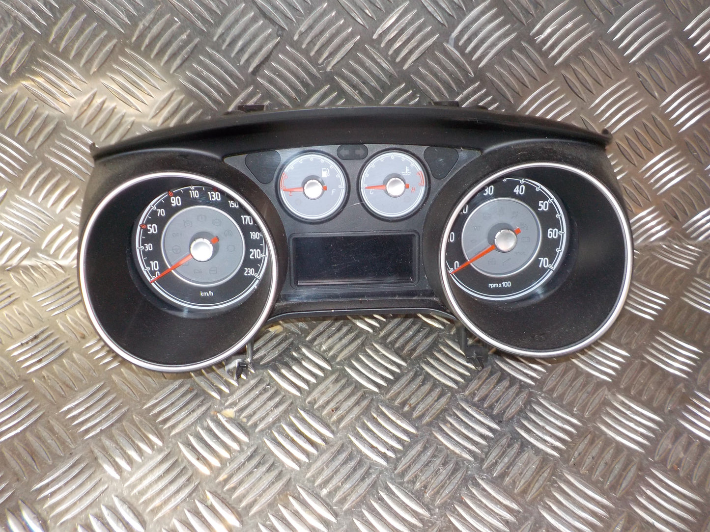 Fiat Punto Evo Speedometer - Instrument Med OEM Nr. Ophugger Fra Fiat Ophugger