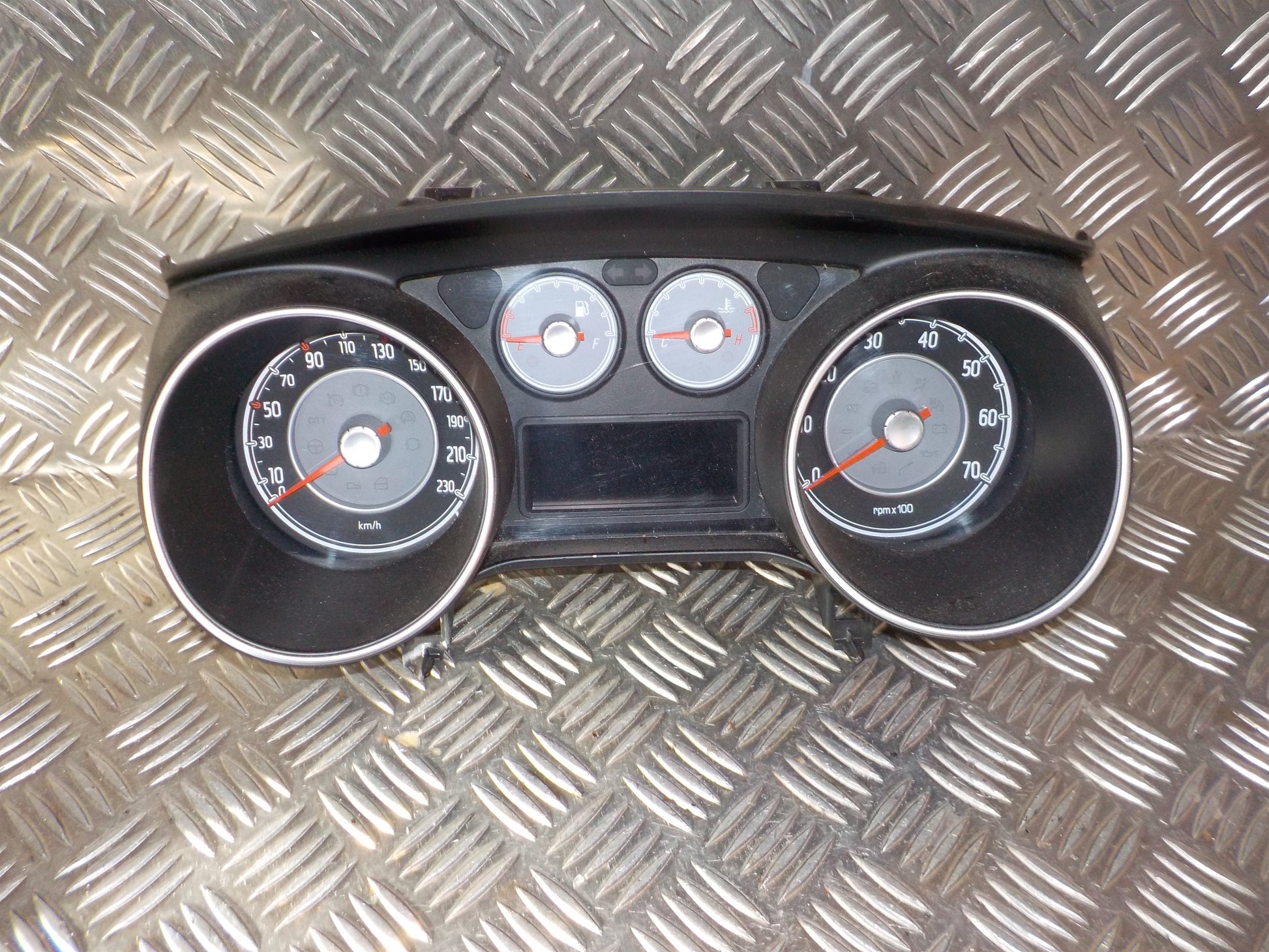 Fiat Punto Evo Speedometer - Instrument Med OEM Nr. Ophugger Fra Fiat Ophugger