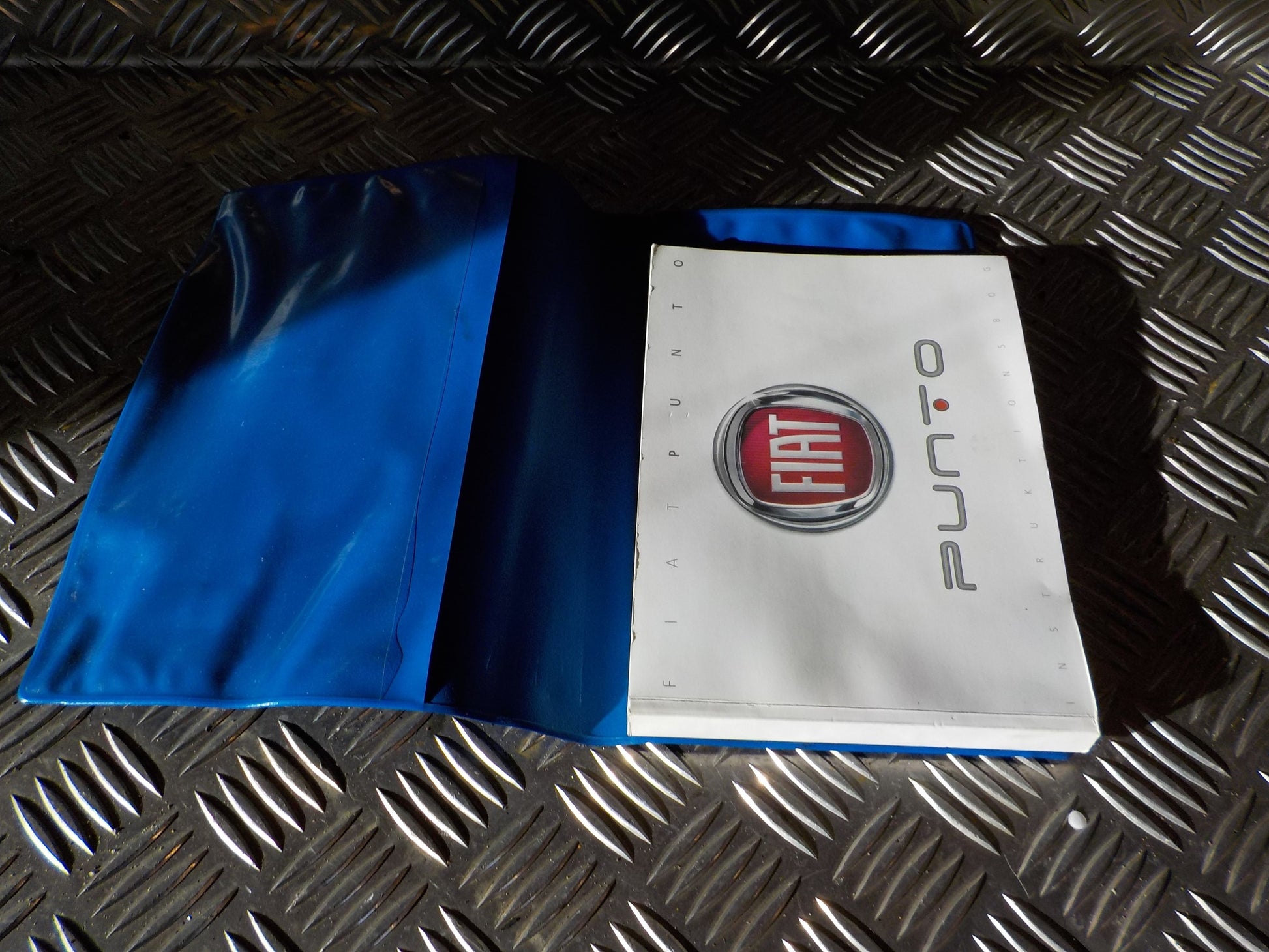 Fiat Punto Evo Instruktionsbog Med OEM Nr. Ophugger Fra Fiat Ophugger