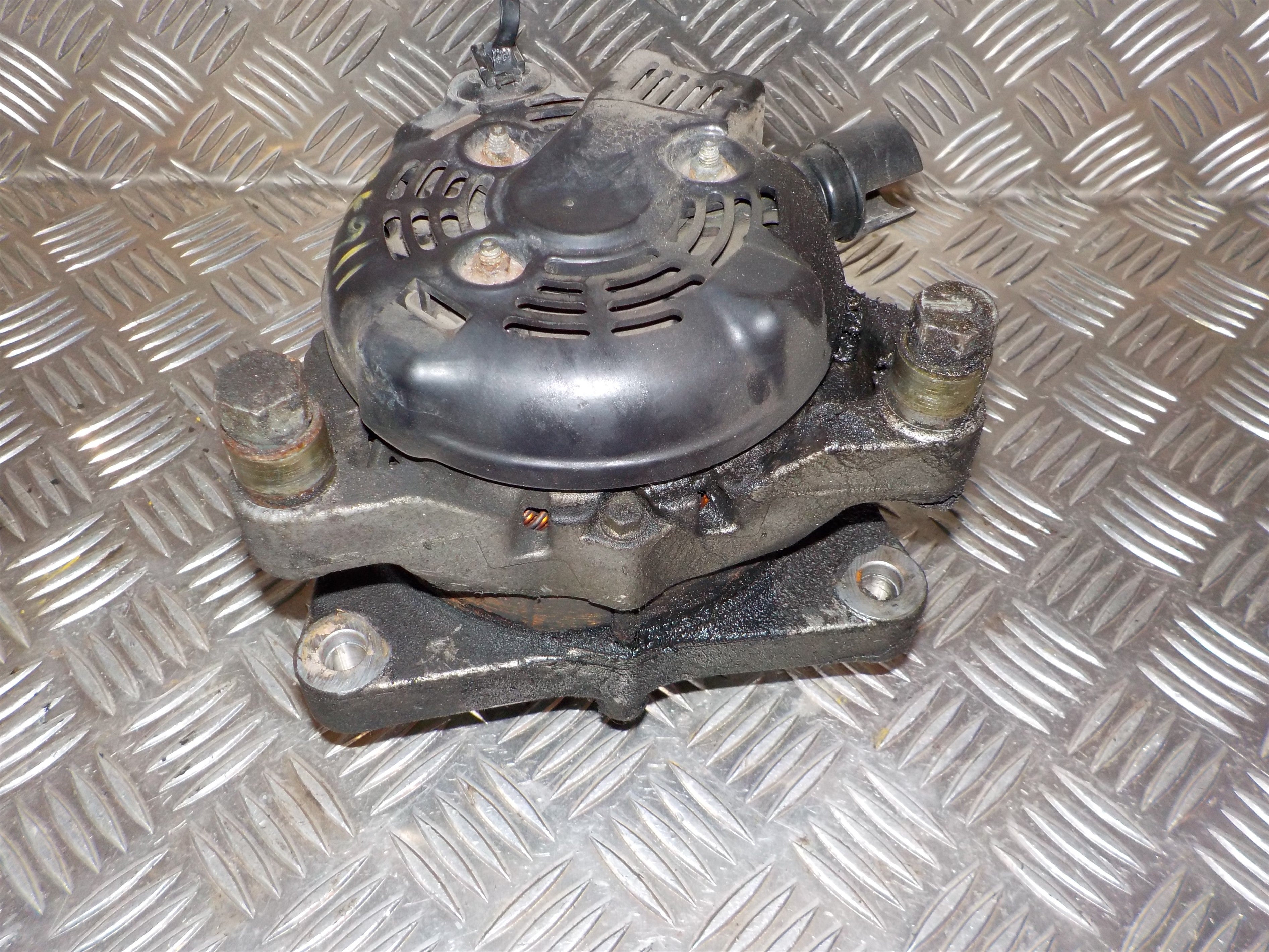 Peugeot 206 Generator Med OEM Nr. 5702A6 Fra Peugeot Ophugger