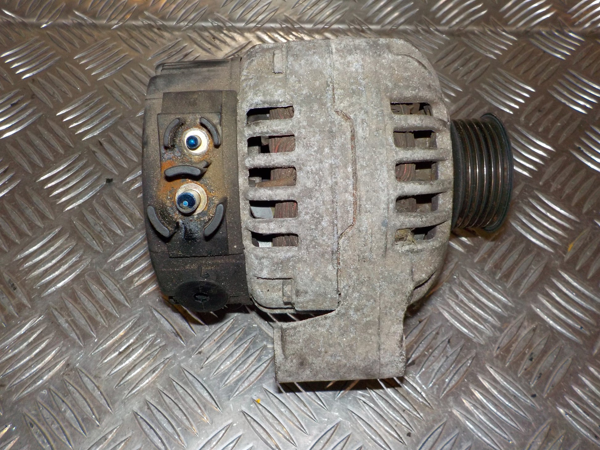 Peugeot Partner Generator Med OEM Nr. 5705W6 Fra Peugeot Ophugger