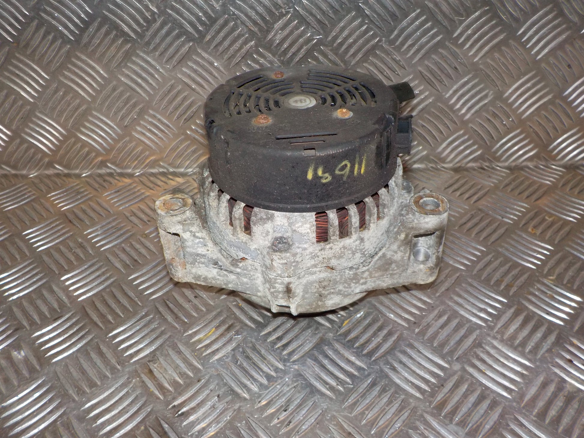 Peugeot Partner Generator Med OEM Nr. 5705W6 Fra Peugeot Ophugger