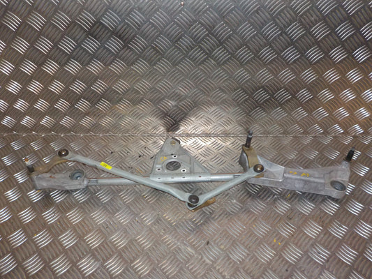 Mercedes C W203 Viskertræk Med OEM Nr. A2038200142 Fra Mercedes Ophugger