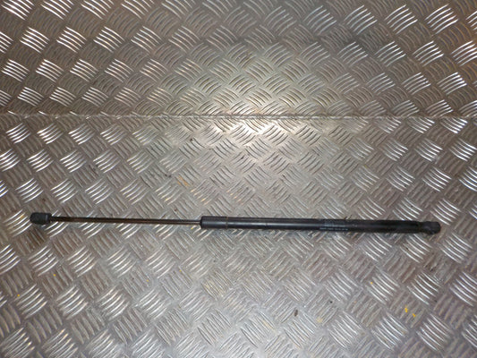 Mercedes C W203 Bagklapsdæmper Med OEM Nr. A2039800164 Fra Mercedes Ophugger