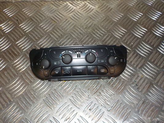 Mercedes C W203 Varmeregulering Med OEM Nr. A2038300785 Fra Mercedes Ophugger