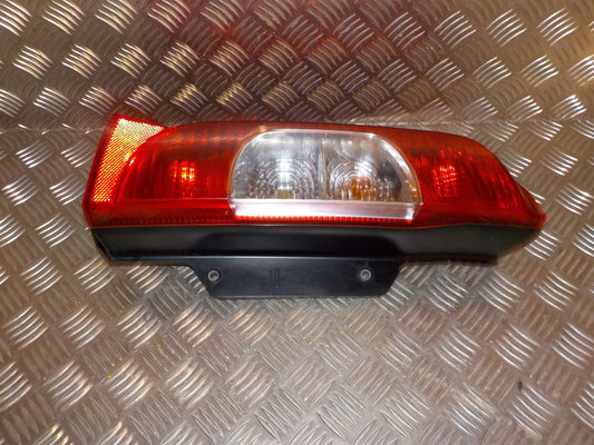 Fiat Fiorino Baglygte Med OEM Nr. Ophugger Fra Fiat Ophugger