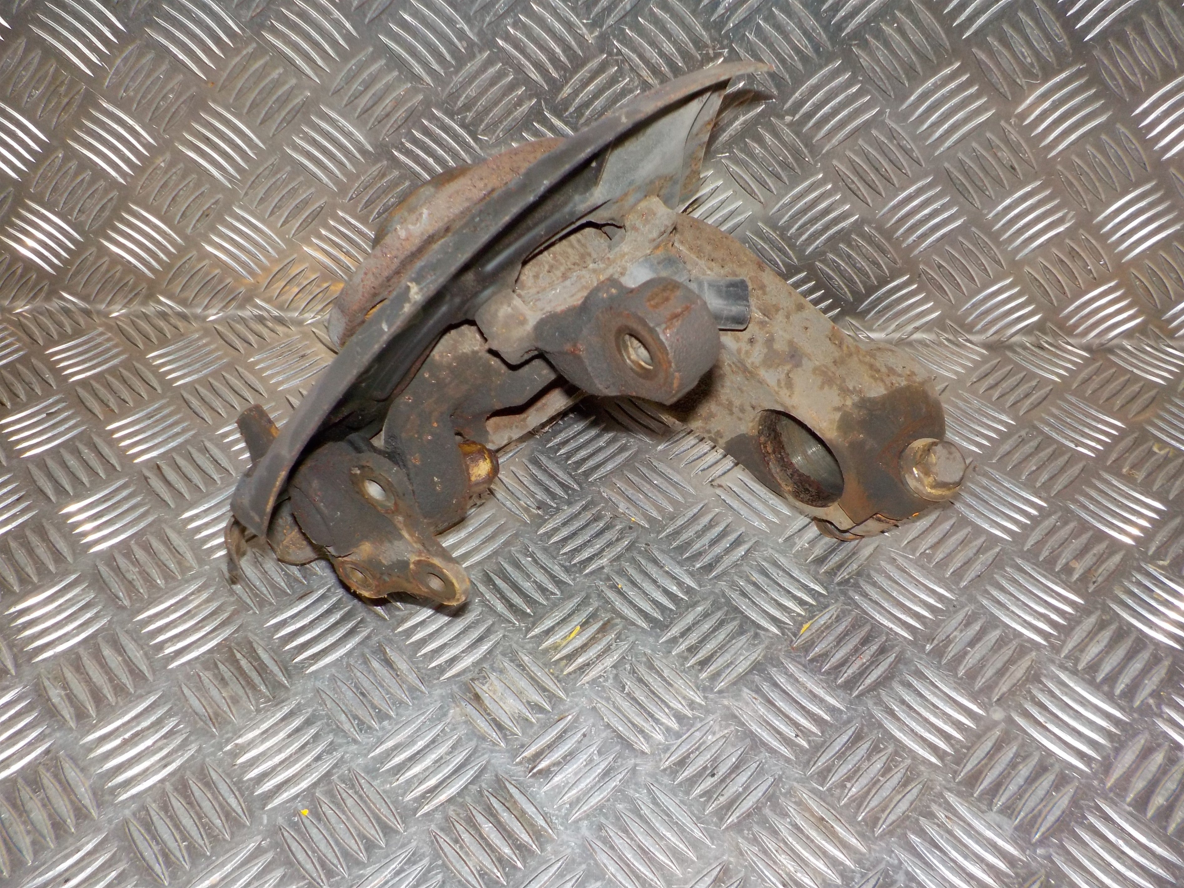 VW Golf 4 1J Spindel For V Med OEM Nr. 1J0407255AJ Fra VW Ophugger