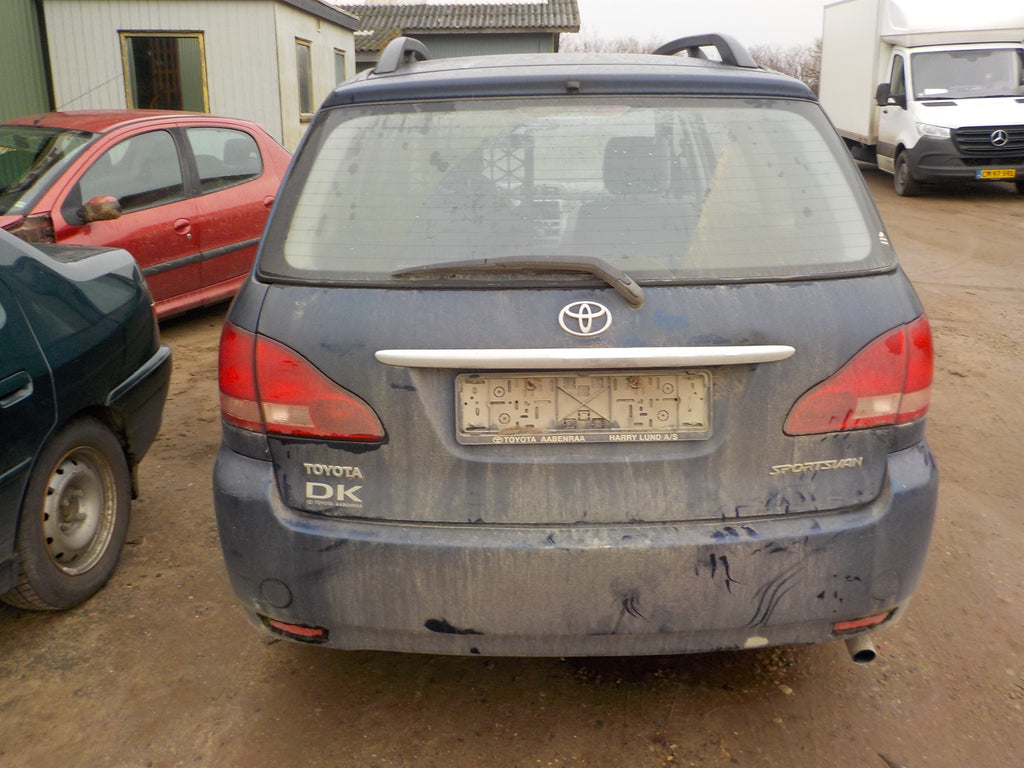 Toyota Avensis Verso Pluk-Selv-Bil Med OEM Nr. Ophugger Fra Toyota Ophugger