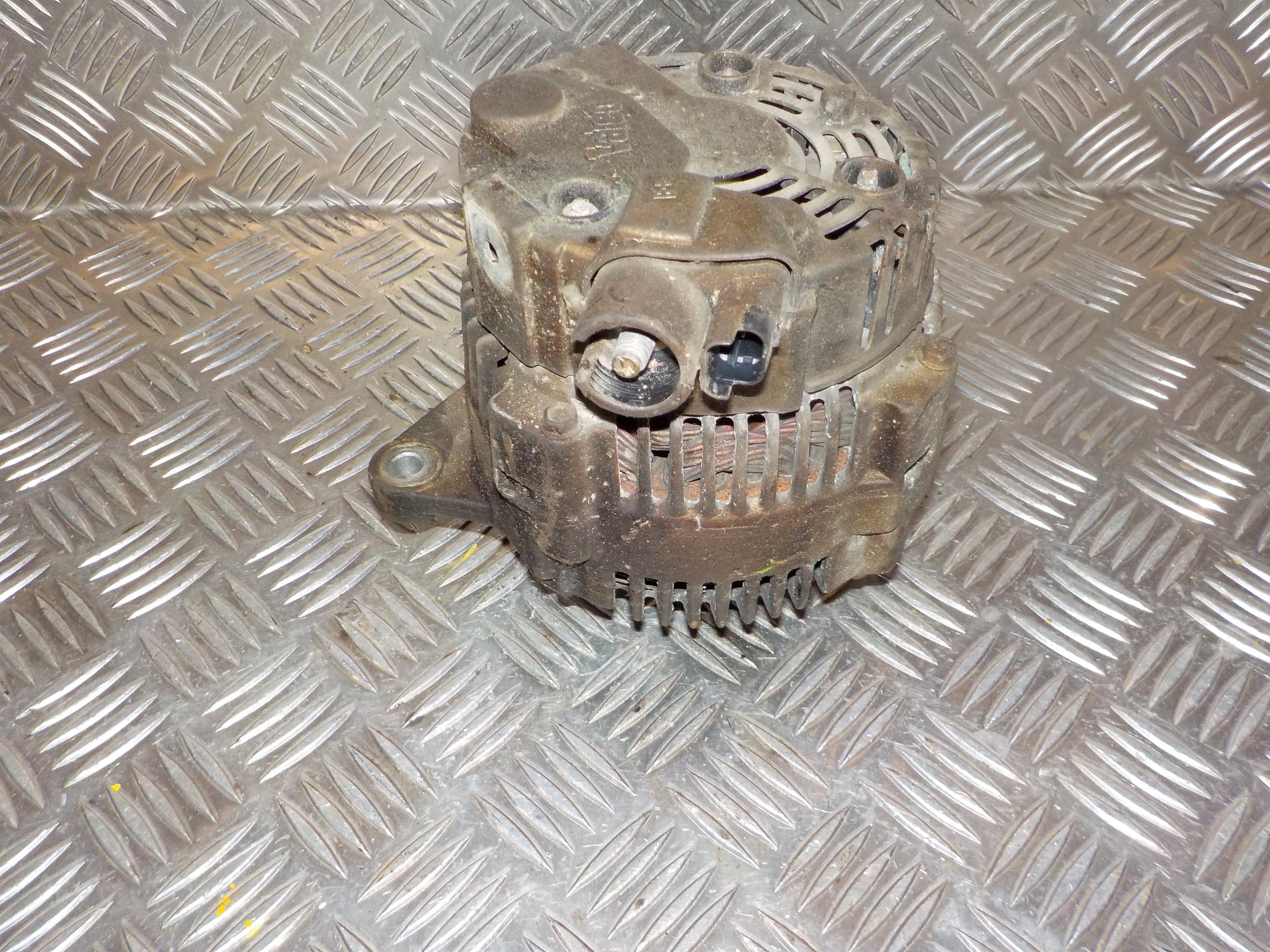 Peugeot 306 Generator Med OEM Nr. 95667743 Fra Peugeot Ophugger