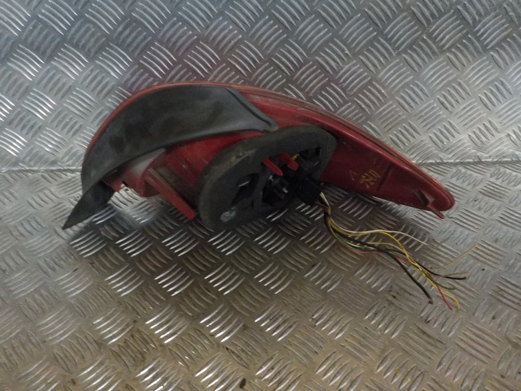 Peugeot 206 Baglygte Med OEM Nr. Ophugger Fra Peugeot Ophugger