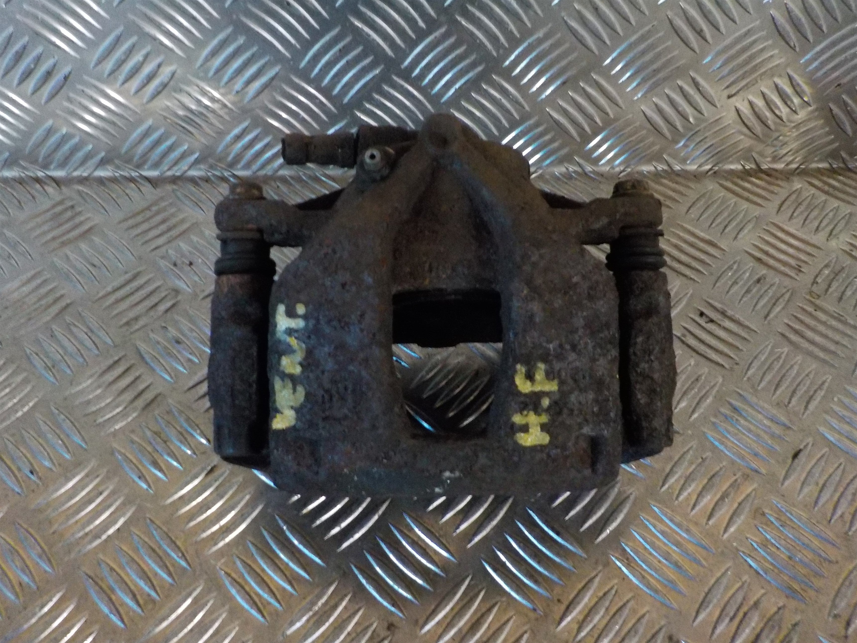 Opel Corsa D Bremsekaliber Hf Med OEM Nr. 93189802 Fra Opel Ophugger