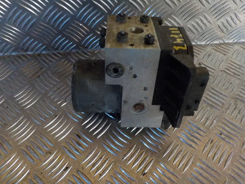 VW Passat 3B ABS Pumpe Med OEM Nr. 8E0614111T Fra VW Ophugger