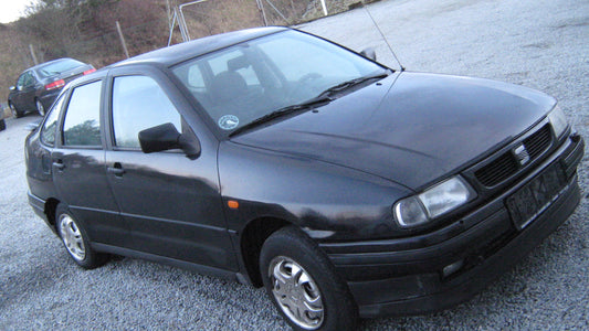 Seat Cordoba Pluk-Selv-Bil Med OEM Nr. Ophugger Fra Seat Ophugger