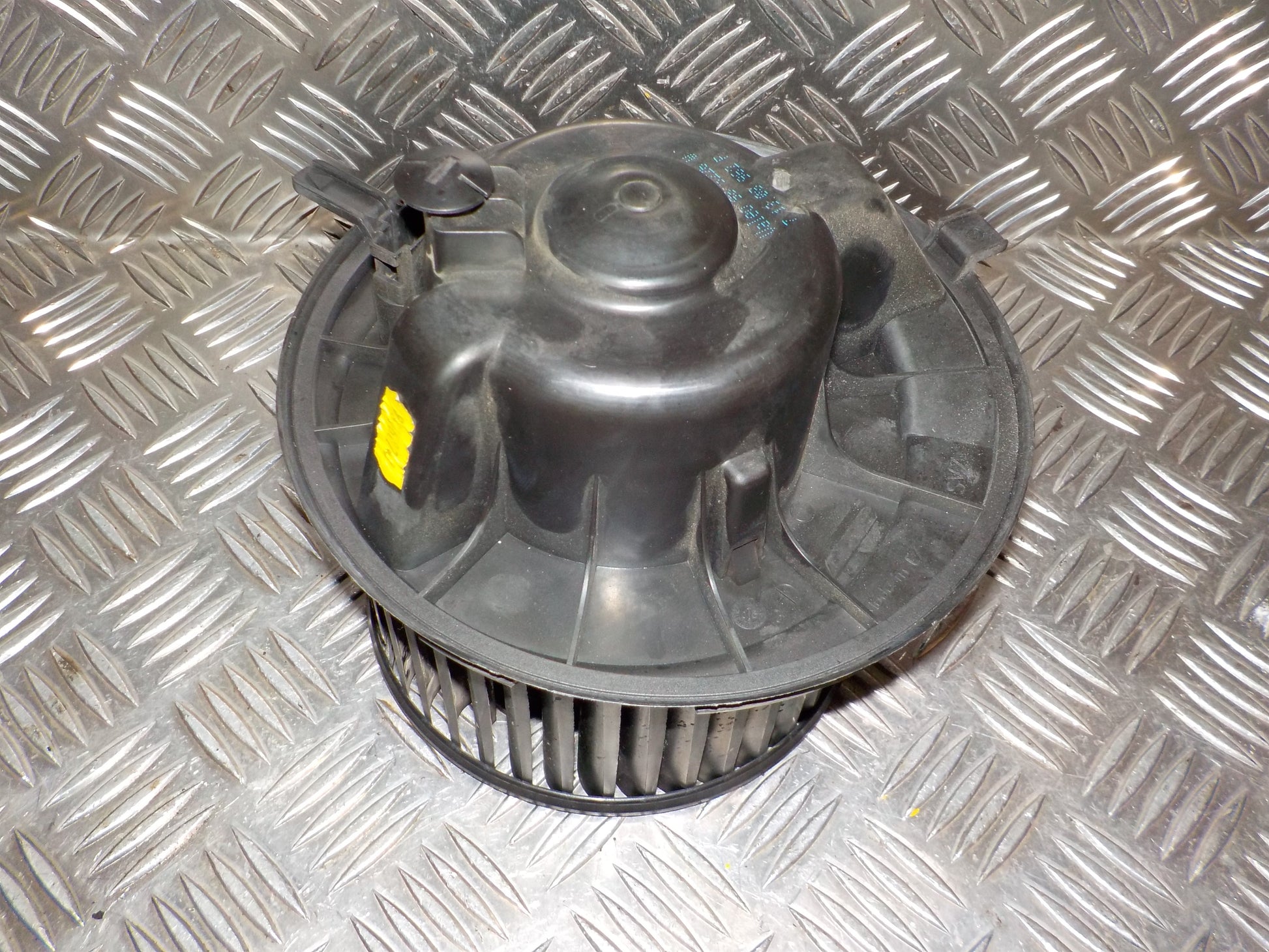 VW Caddy 2K Varmeblæser Med OEM Nr. 1K1819015 Fra VW Ophugger