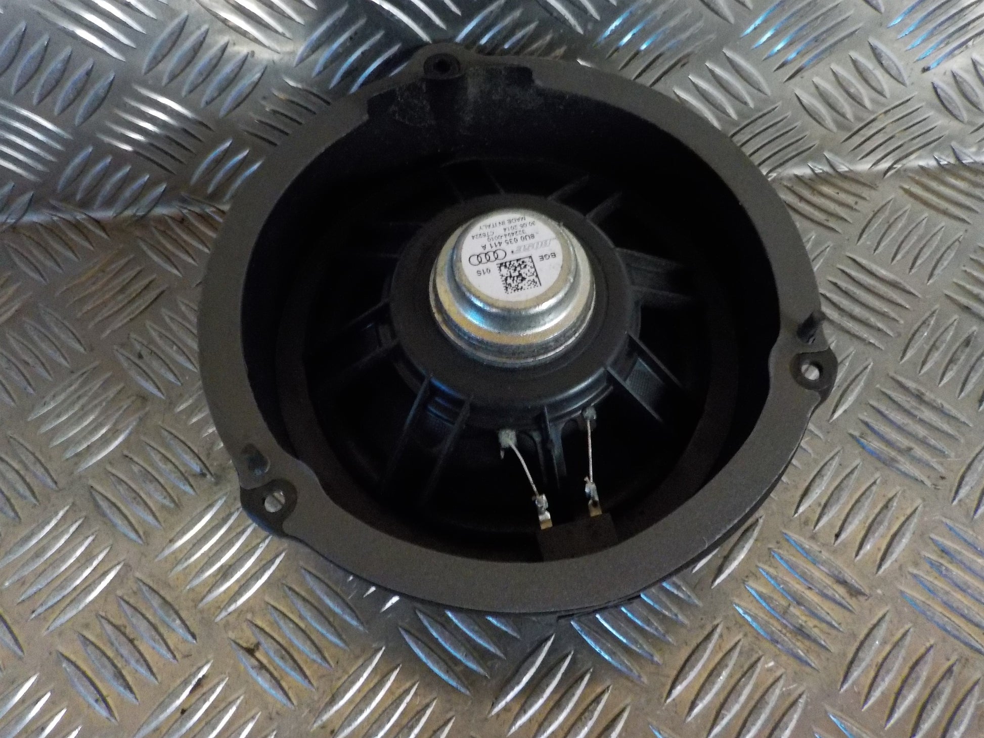 Audi Q3 8U Højttaler Med OEM Nr. 8U0035411A Fra Audi Ophugger
