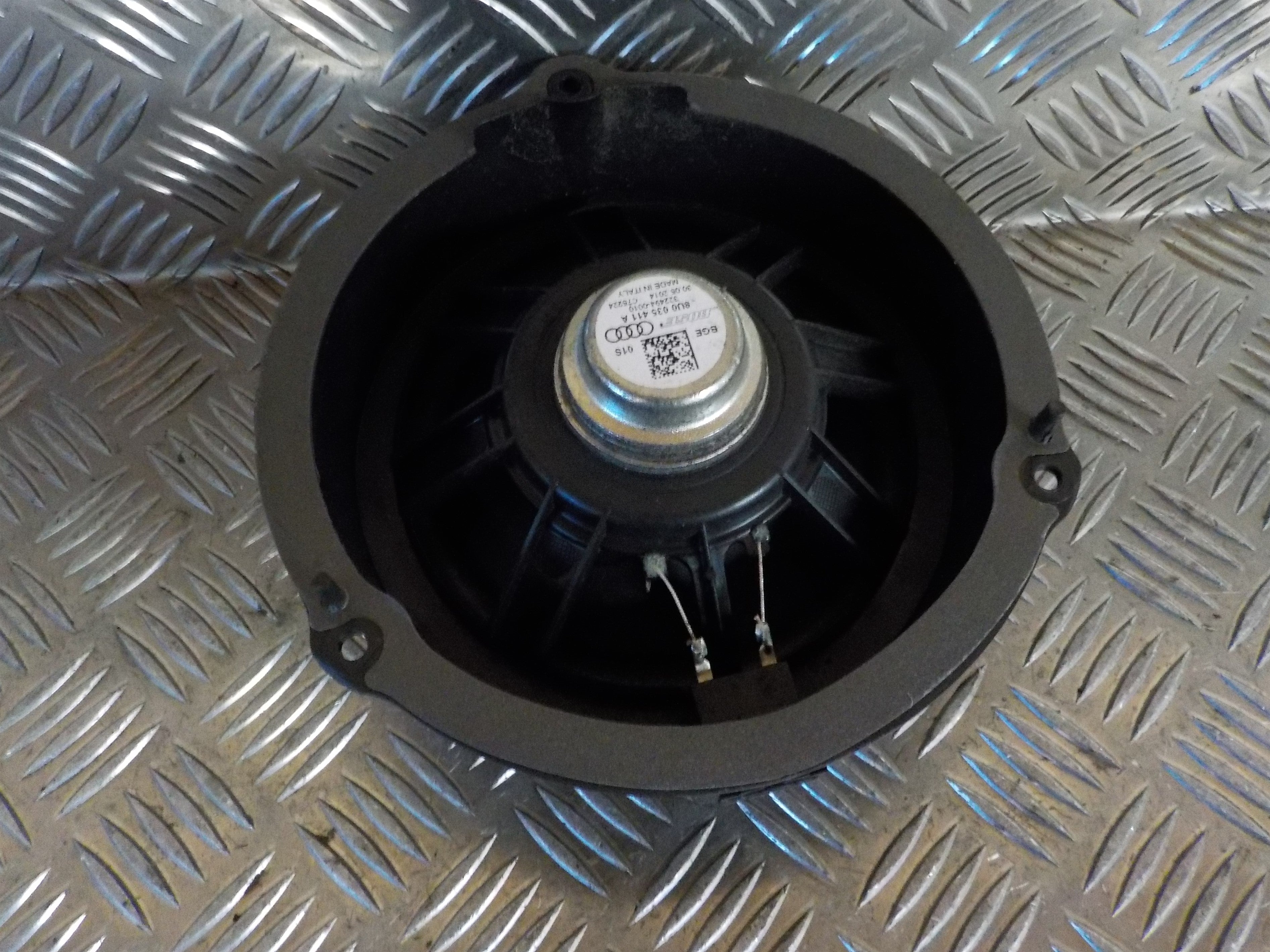 Audi Q3 Højttaler Med OEM Nr. 8U0035411A Fra Audi Ophugger