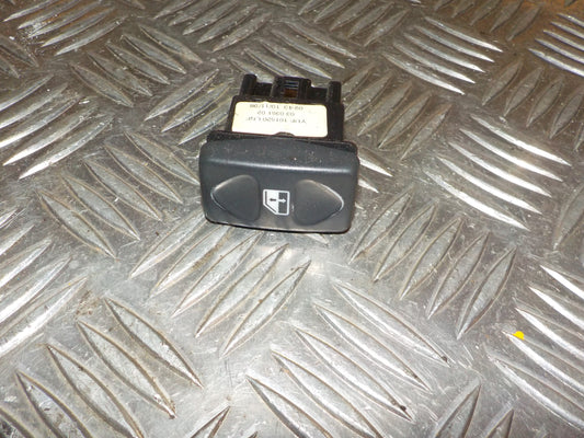 Rover Freelander Kontakt Rudehejs Med OEM Nr. Ophugger Fra Rover Ophugger