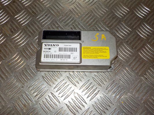 Volvo V70 Airbag Elboks Med OEM Nr. P30667469 Fra Volvo Ophugger