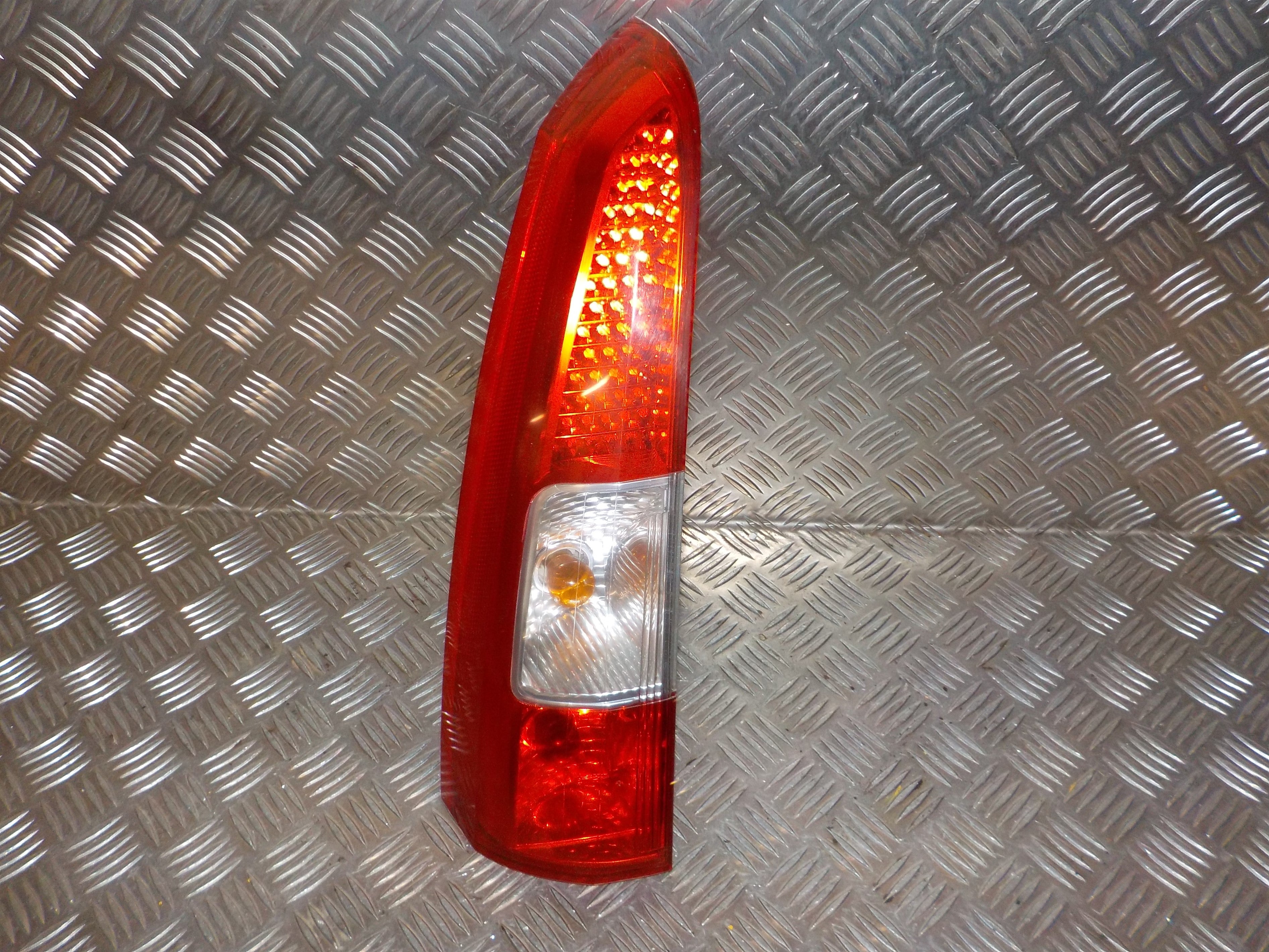 Volvo V70 Baglygte Med OEM Nr. 30655374 Fra Volvo Ophugger