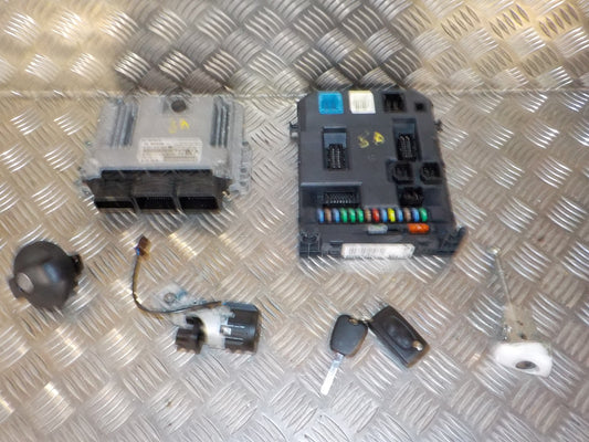 Citroen C3 II Motorstyring - Motorstyreboks - Injection Elboks Med OEM Nr. 9674244680 Fra Citroen Ophugger