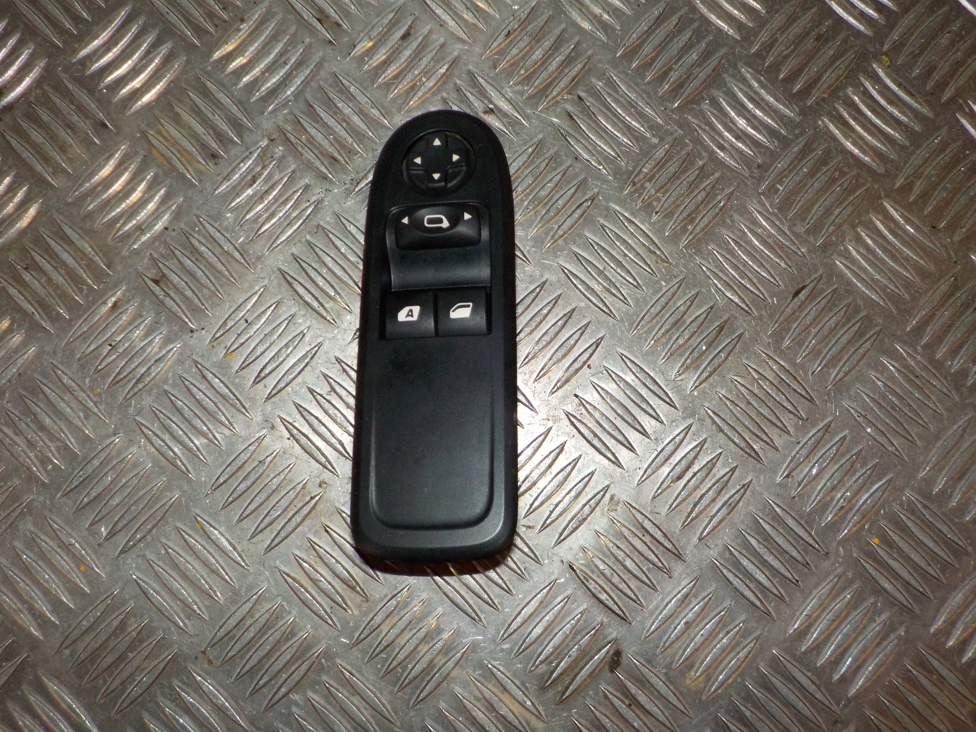 Citroen C3 II Kontakt Rudehejs Med OEM Nr. 96637530XT Fra Citroen Ophugger