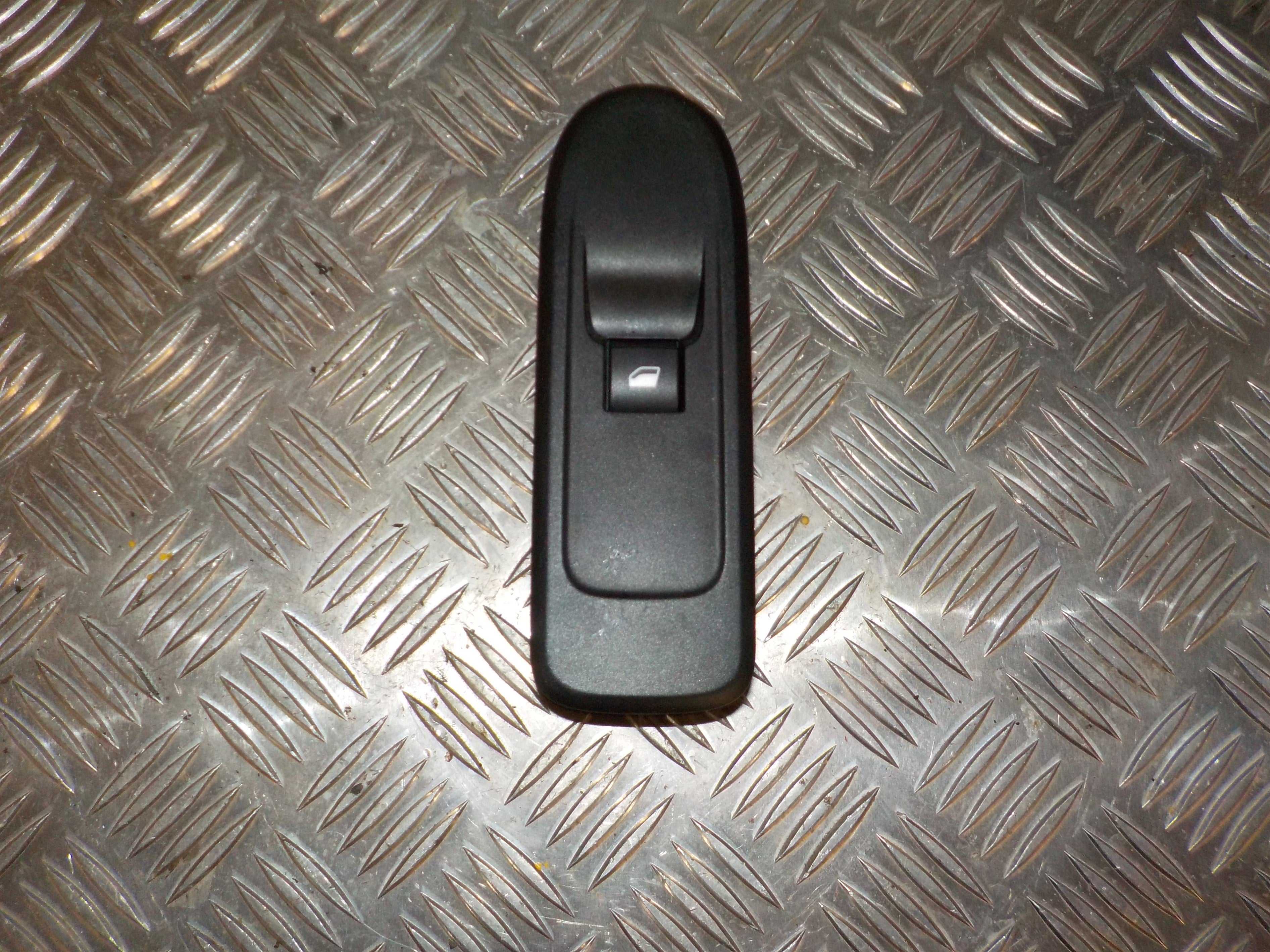 Citroen C3 II Kontakt Rudehejs Med OEM Nr. 966579277ZD Fra Citroen Ophugger