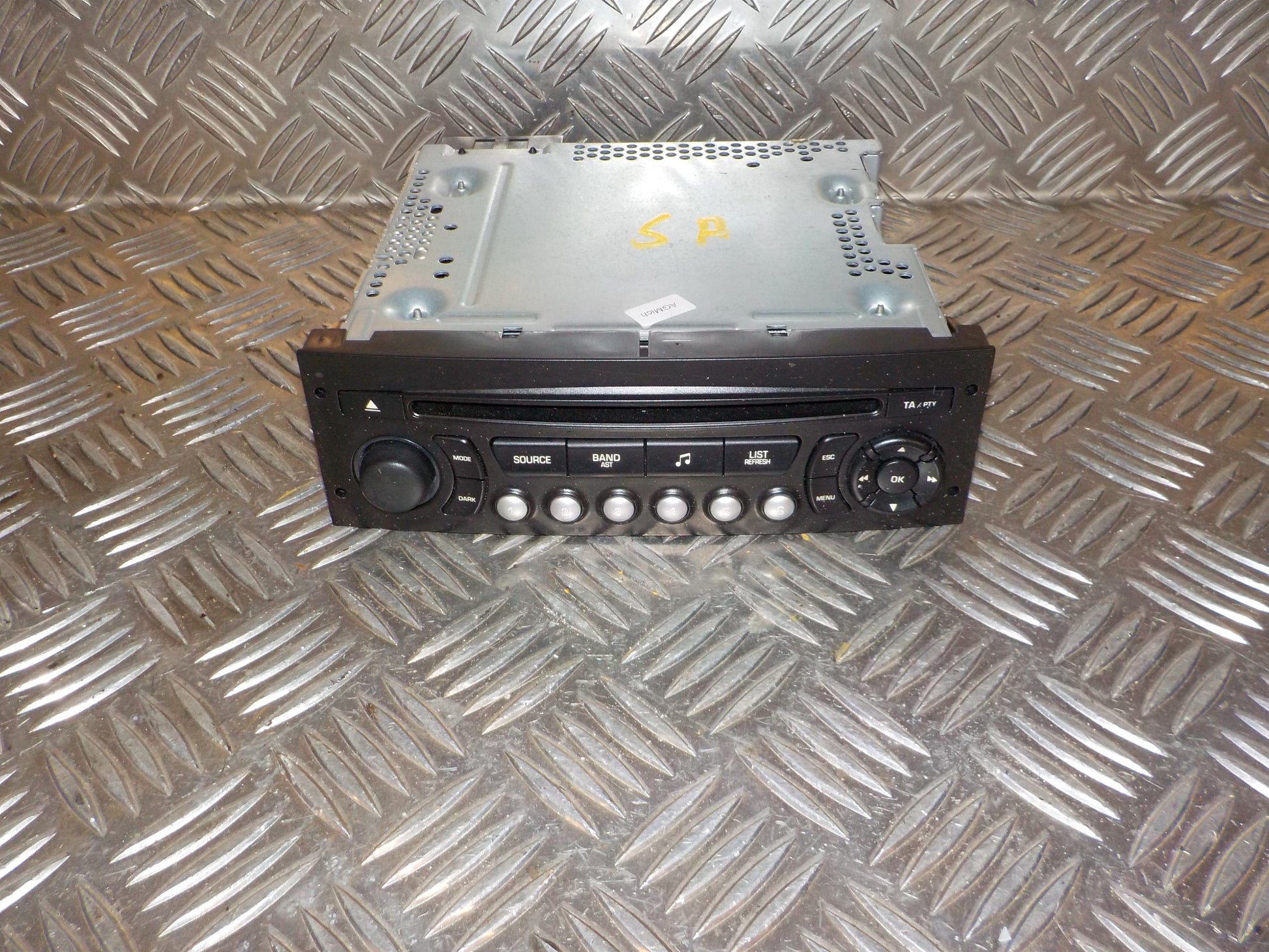 Citroen C3 II Radio M/Cd Med OEM Nr. 96750215XT Fra Citroen Ophugger