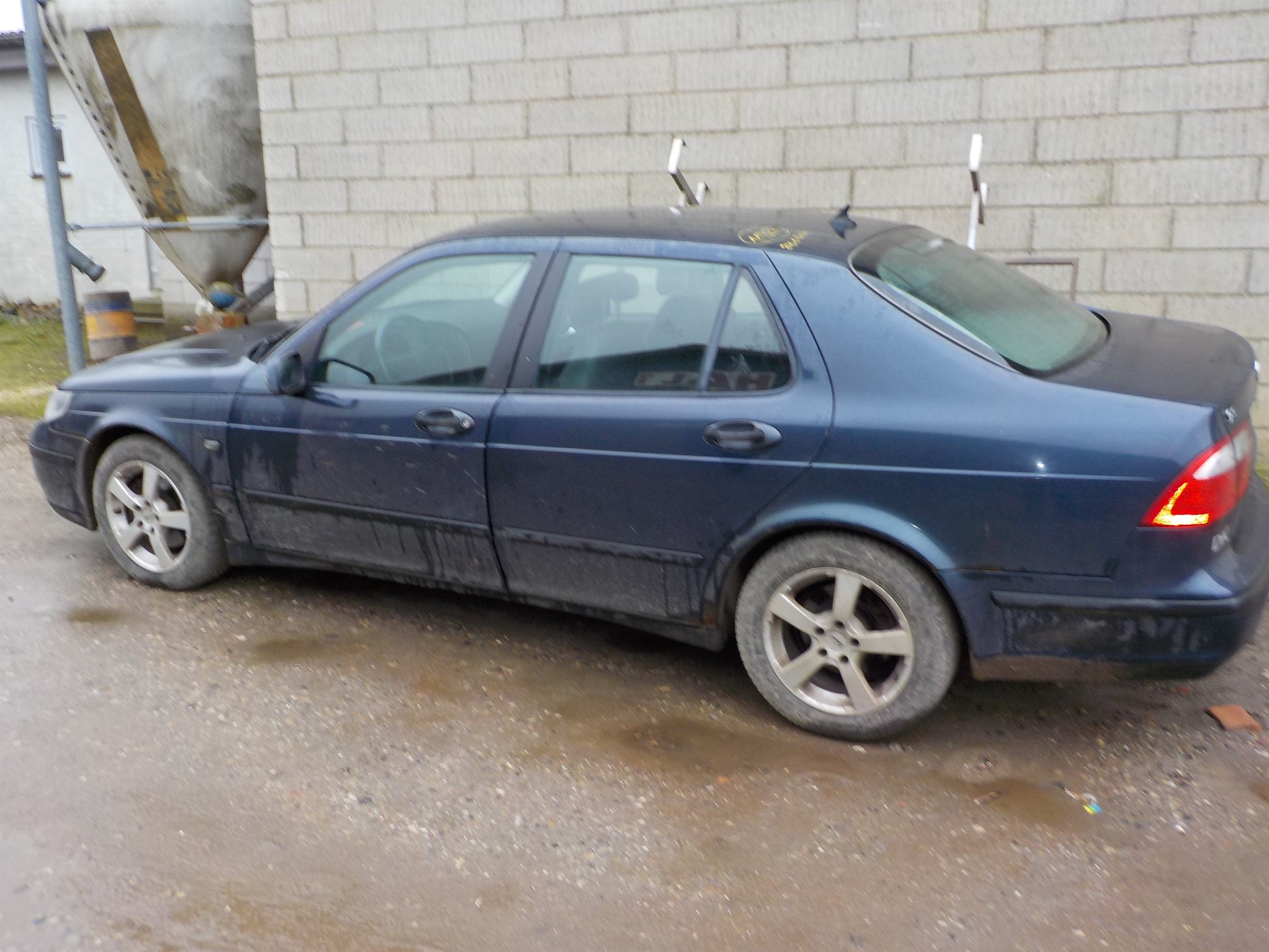 Saab 9‑5 Pluk-Selv-Bil Med OEM Nr. Ophugger Fra Saab Ophugger