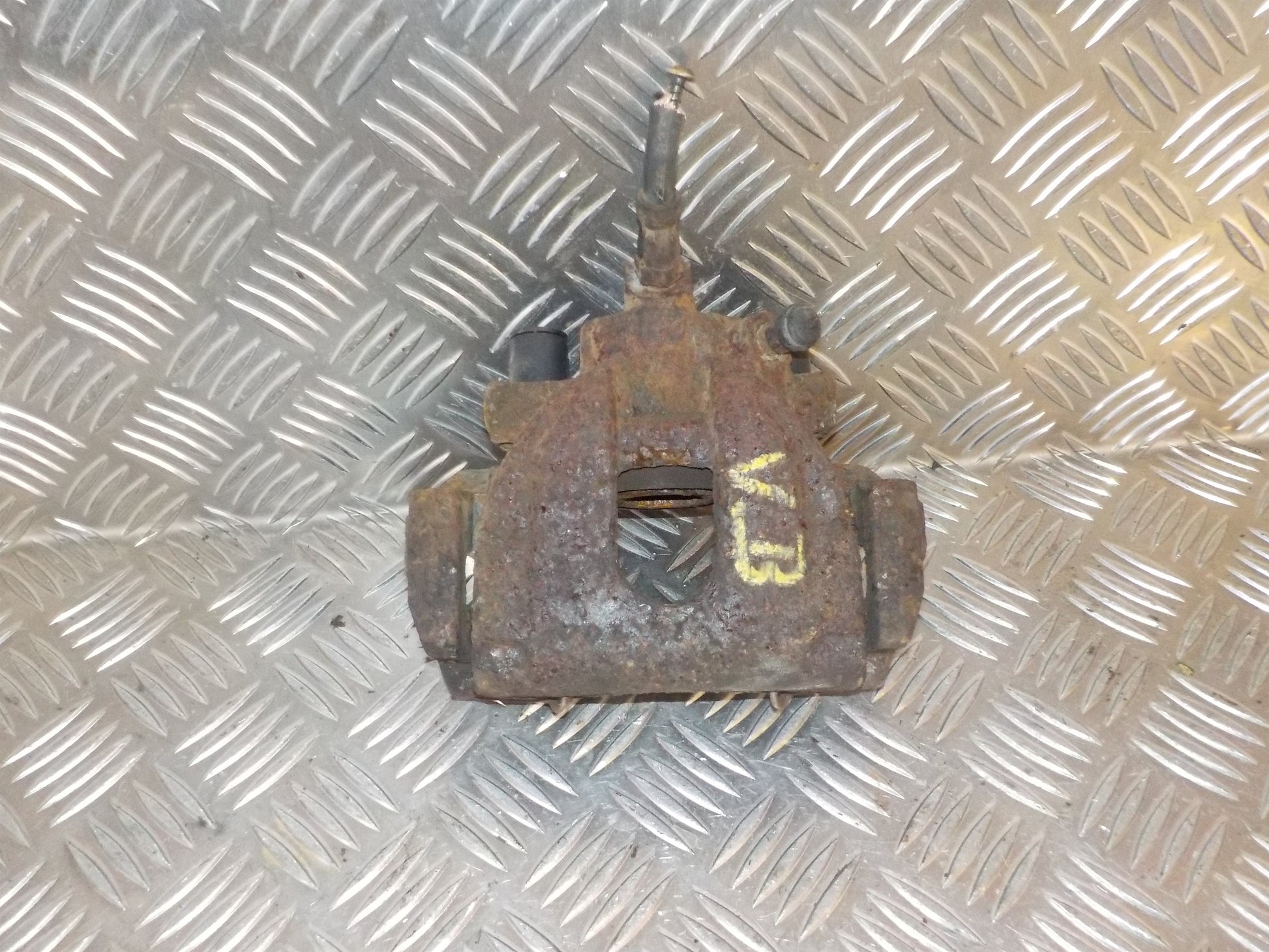 Volvo S60 Bremsekaliber VB Med OEM Nr. 8251312 Fra Volvo Ophugger