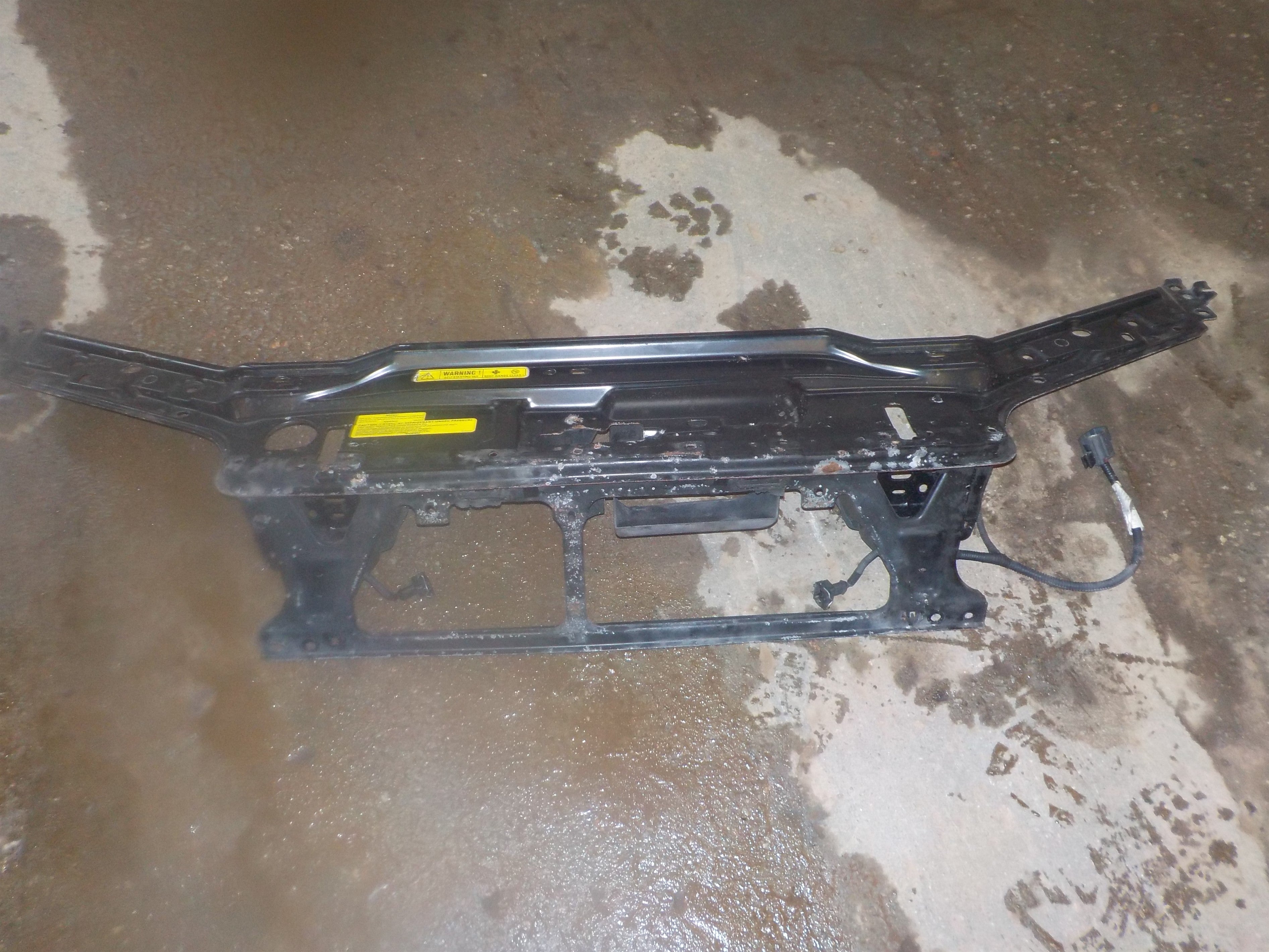 Volvo S60 Frontkasse Med OEM Nr. Ophugger Fra Volvo Ophugger