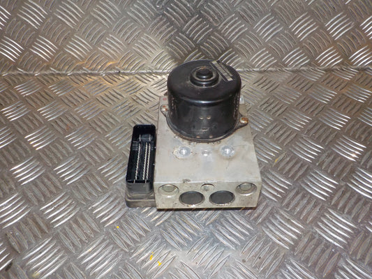 Volvo S60 Abs Pumpe Med OEM Nr. 8619974 Fra Volvo Ophugger