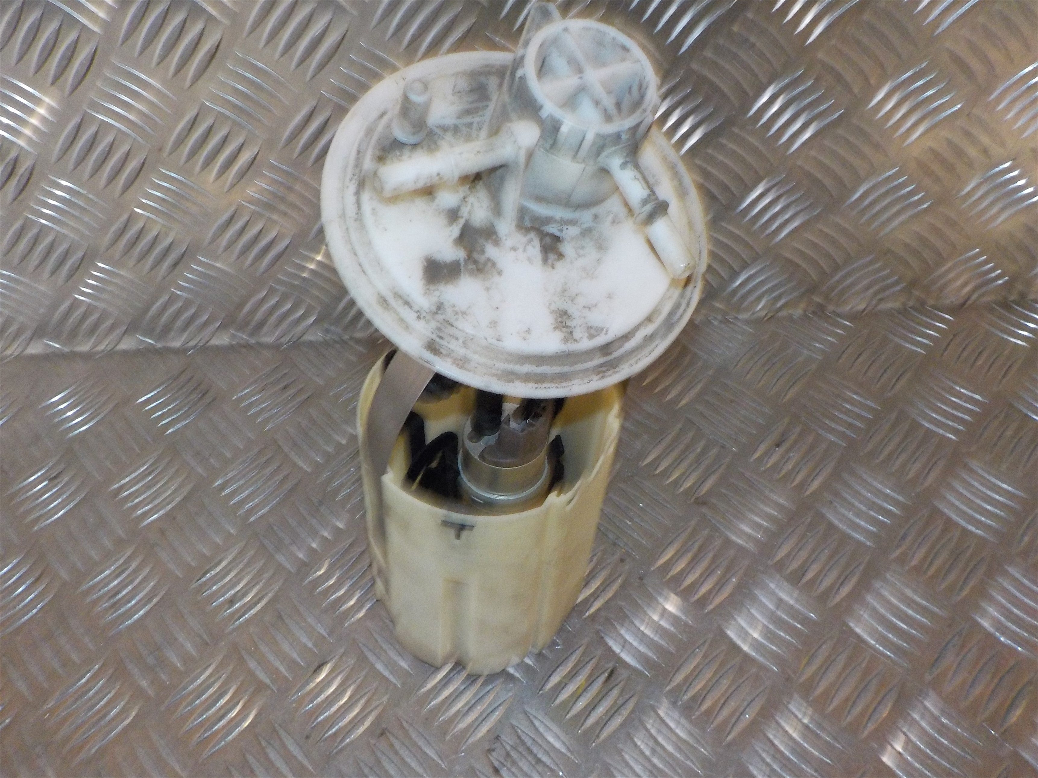 Volvo S60 Benz/Brændstofpumpe El Med OEM Nr. 0580313099 Fra Volvo Ophugger