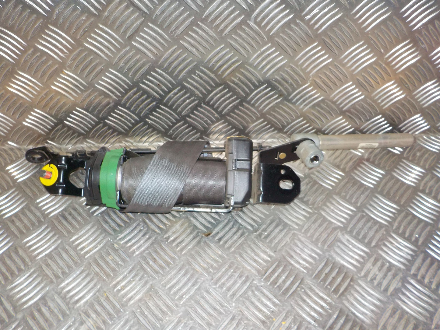 Volvo S60 Sikkerhedsseler For Med OEM Nr. 30675804 Fra Volvo Ophugger