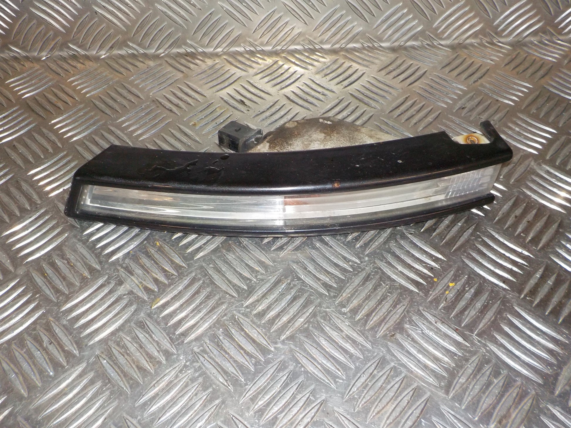 VW Passat 3C Blinklygte For Med OEM Nr. 3C0953041L Fra VW Ophugger