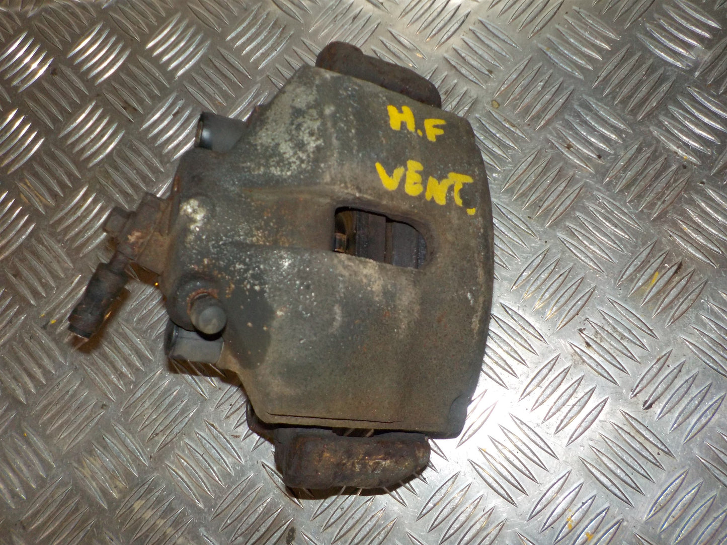 VW Passat 3C Bremsekaliber HF Med OEM Nr. 1K0615124E Fra VW Ophugger