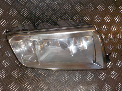 Skoda Fabia Forlygte Med OEM Nr. 6Y1941016H Fra Skoda Ophugger