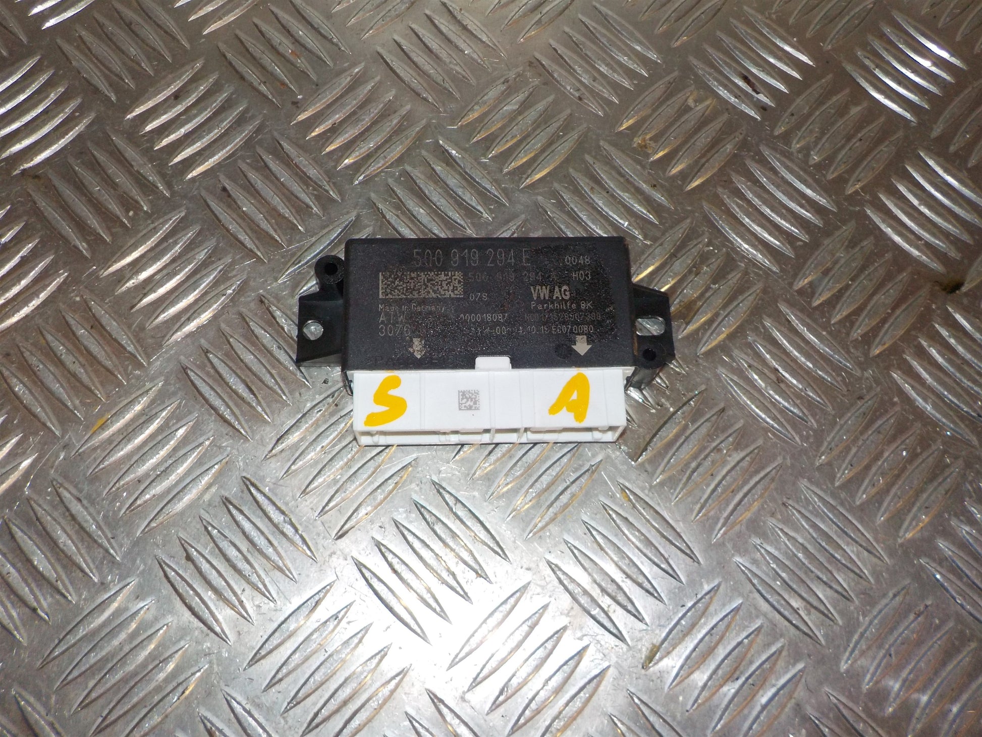 VW Polo 6C  Pdc Sensor/Baksensor Med OEM Nr. 5Q0919294E Fra VW Ophugger