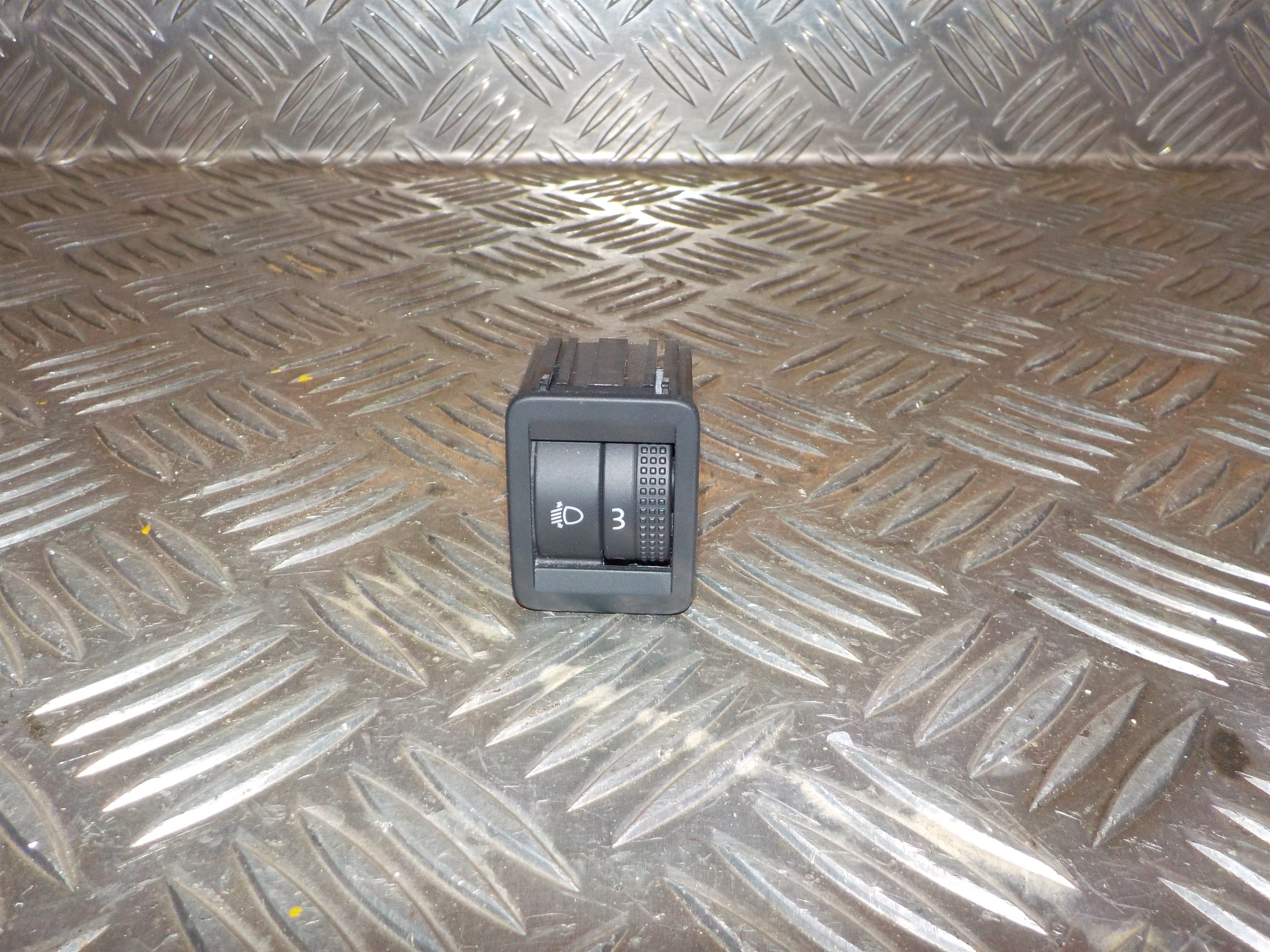 VW Polo 6C Kontakt Lygter Med OEM Nr. 6C0941333 Fra VW Ophugger